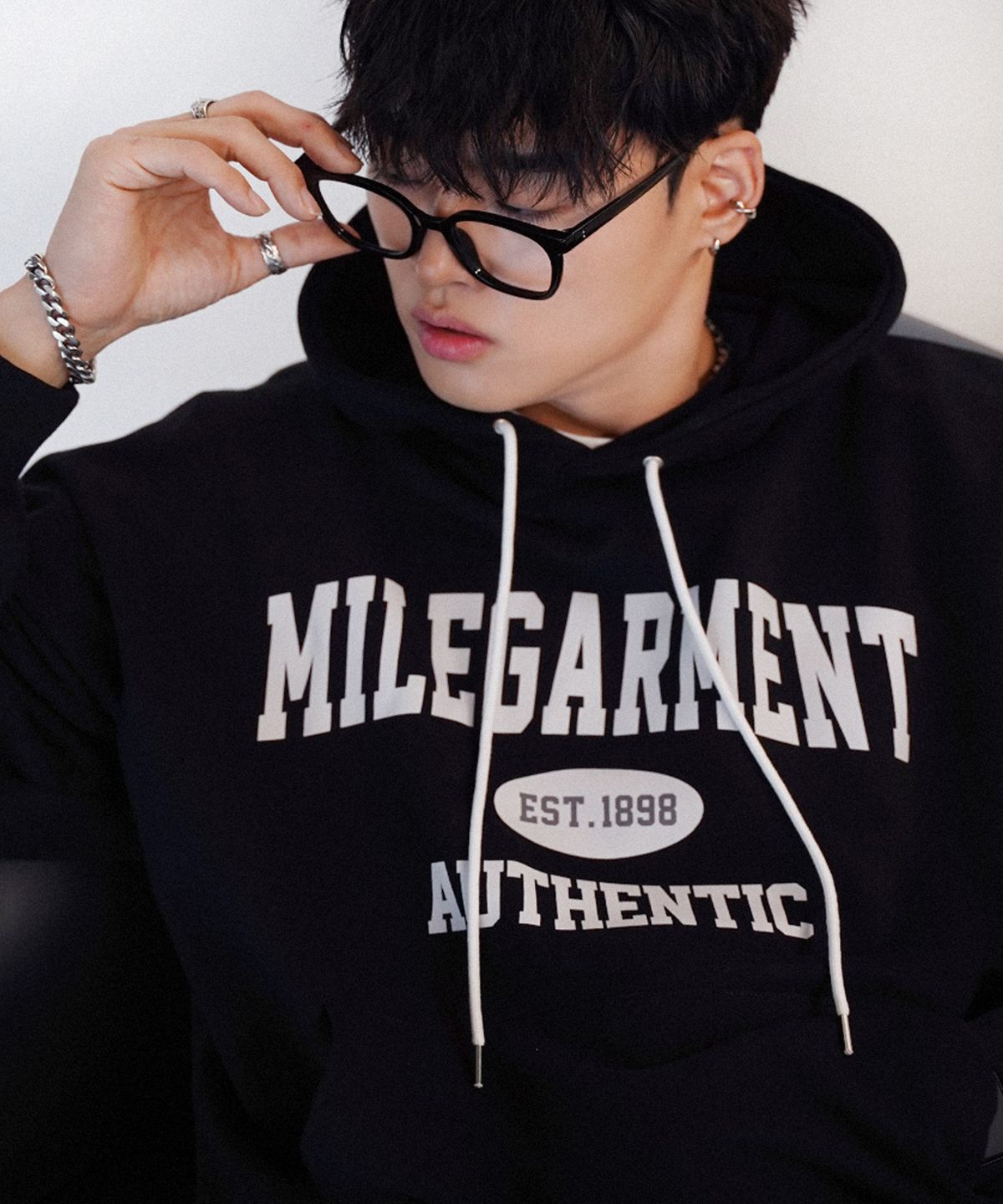 더마일(THEMILE) MILE GARMENTS SWEAT HOODIE [BLACK]