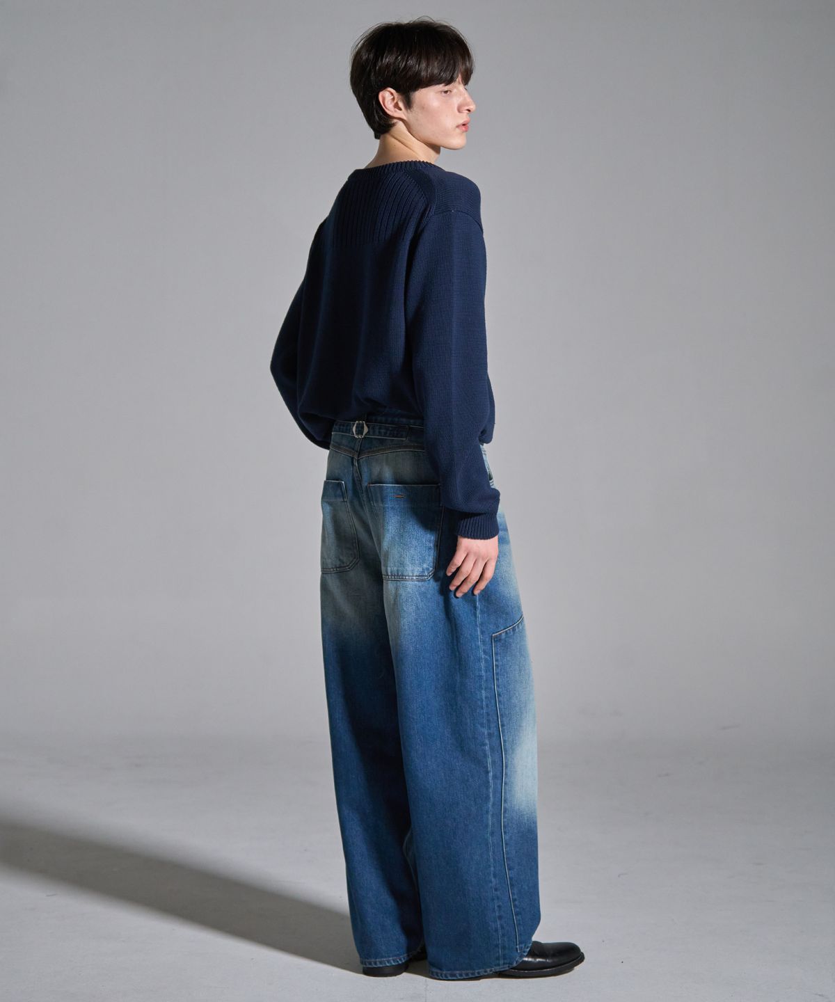 노운(NOUN) patched denim pants (mid blue)