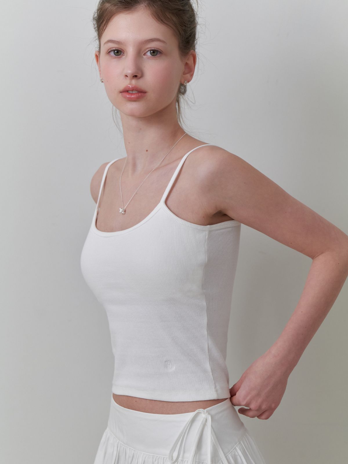 리엘(RE L) [40th] Mor sleeveless (ivory)