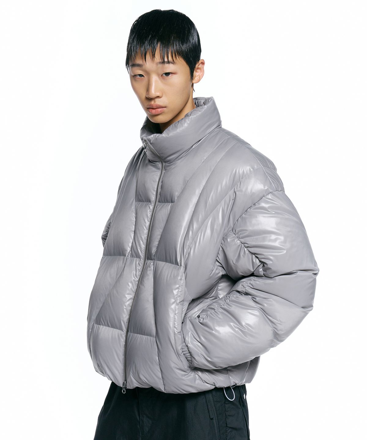 인사일런스(INSILENCE) 웨이브라인 다운 자켓 LIGHT GREY