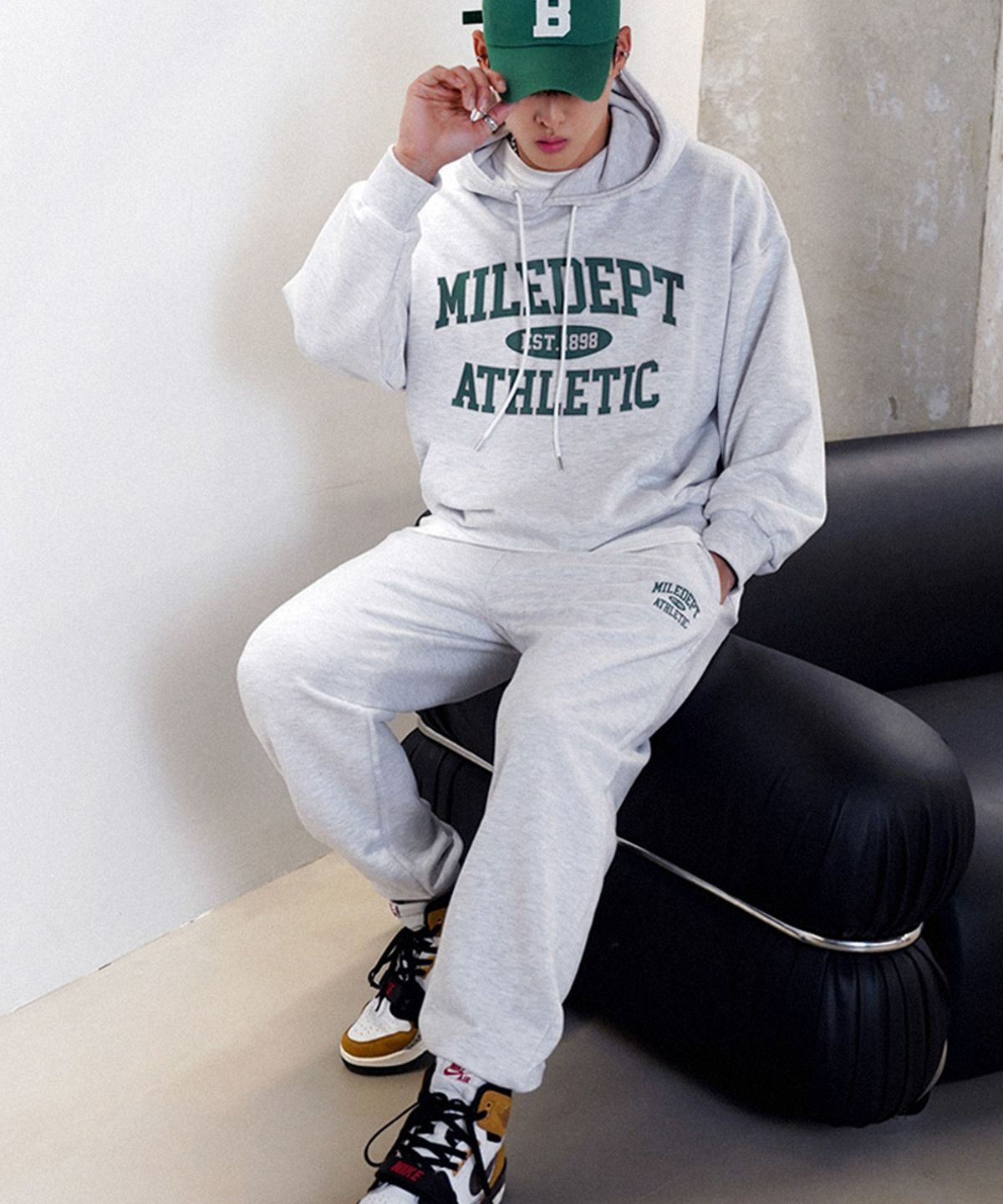 더마일(THEMILE) MILE DEPT SWEAT PANTS [OATMEAL]