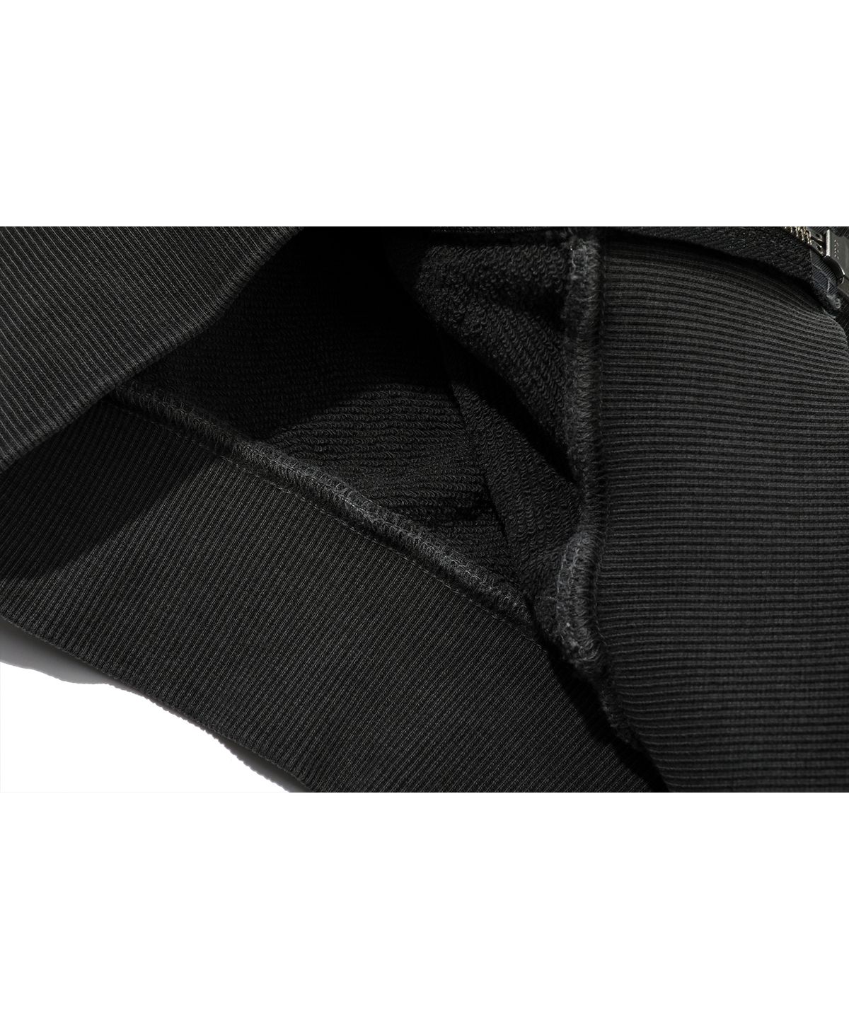 이퓨원트(IFYOUWANT) 2-WAY PENTA CROP pigment HOOD ZIPUP smoke black