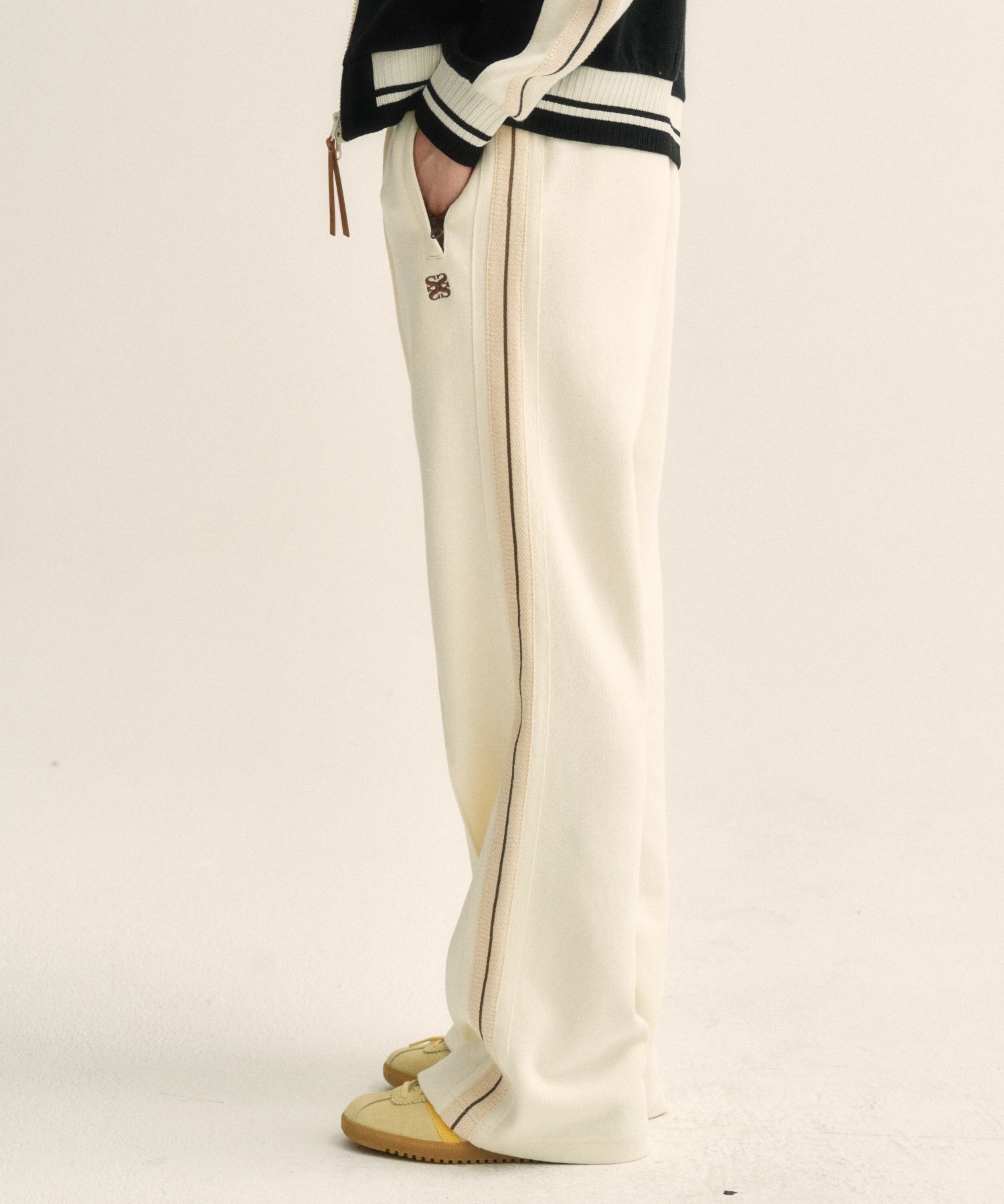 ◆SATUR◆ Lawton All Day Half Track Pants Resort Cream SA242 MUSINSA | SATUR Lawton All Day Track Pants Resort Cream