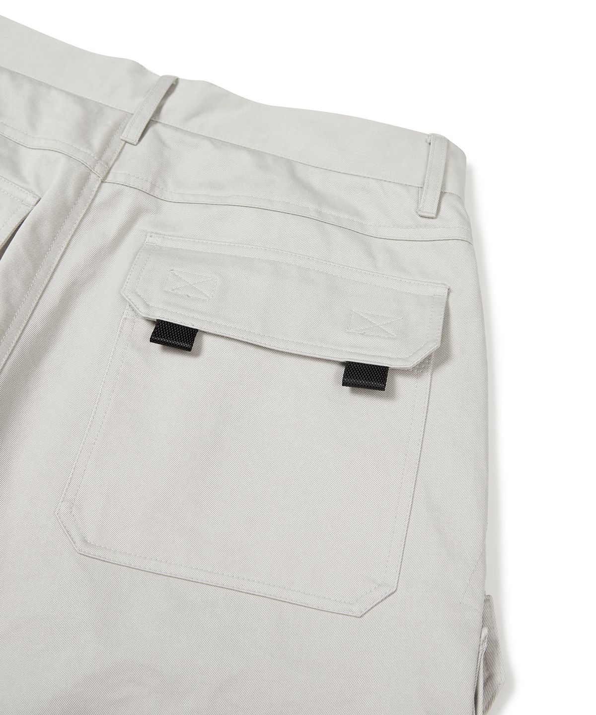 이에이(IEY) TOOL OVER CARGO PANTS Light Grey