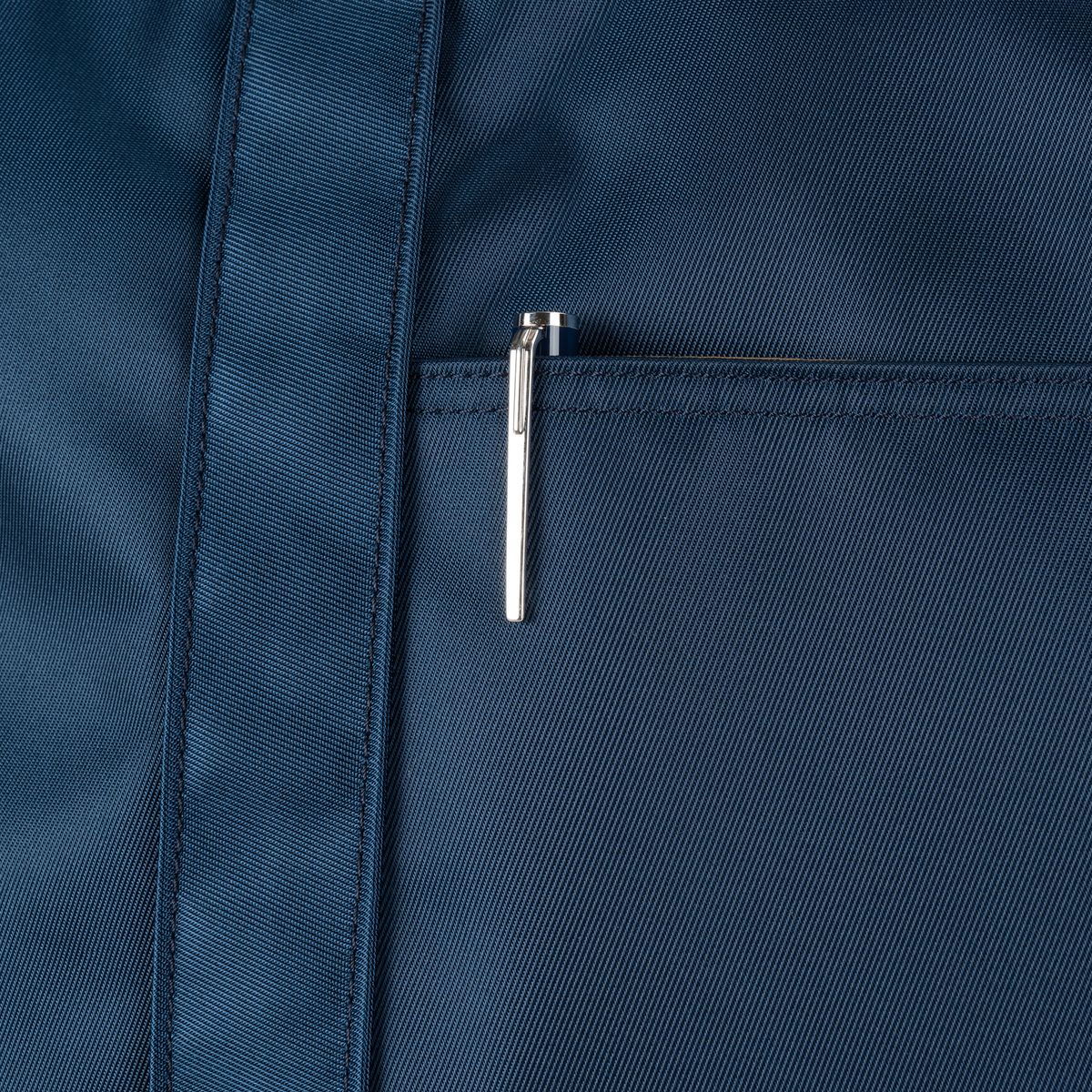 티알브이알(TRVR) Staple Travel Tote Navy