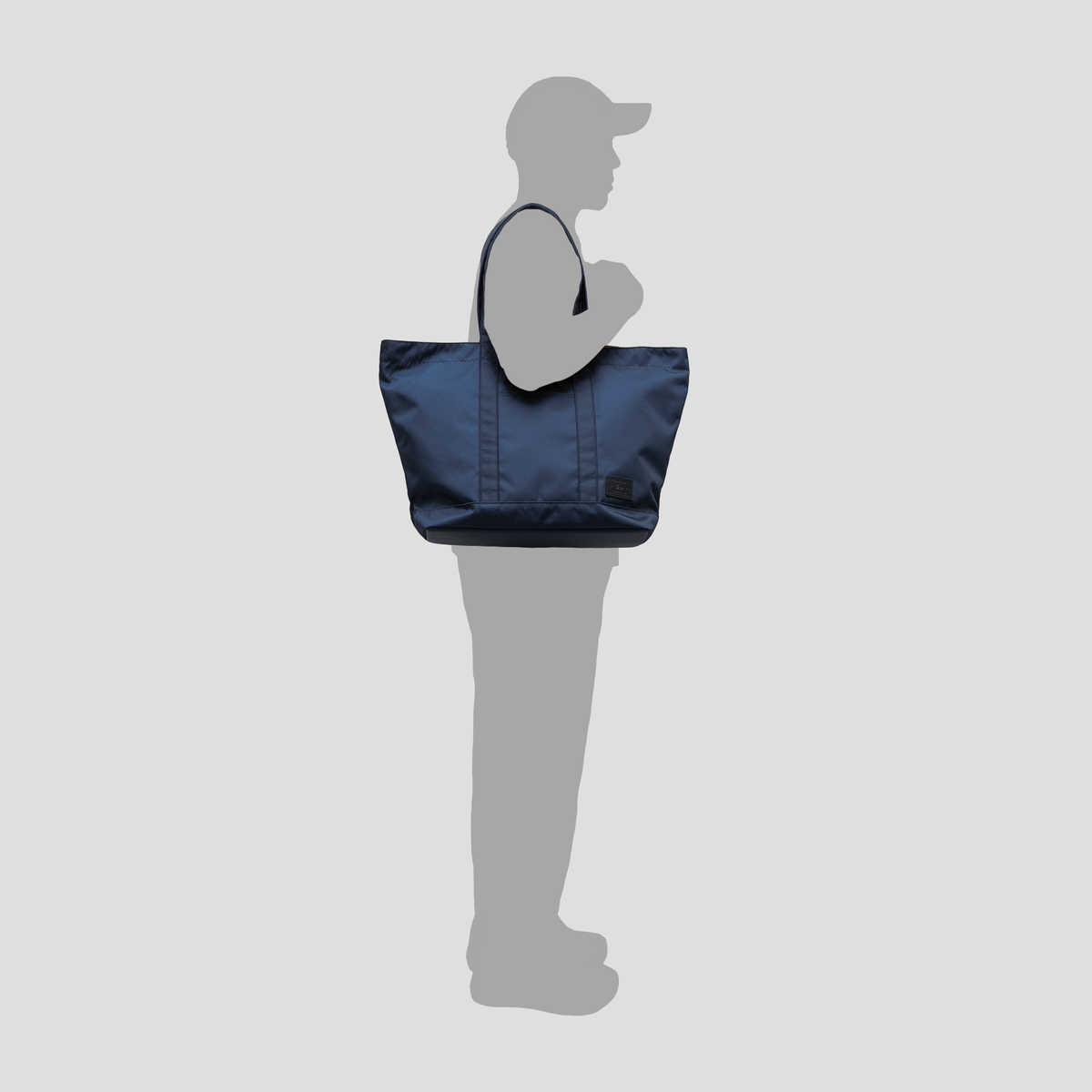 티알브이알(TRVR) Staple Travel Tote Navy