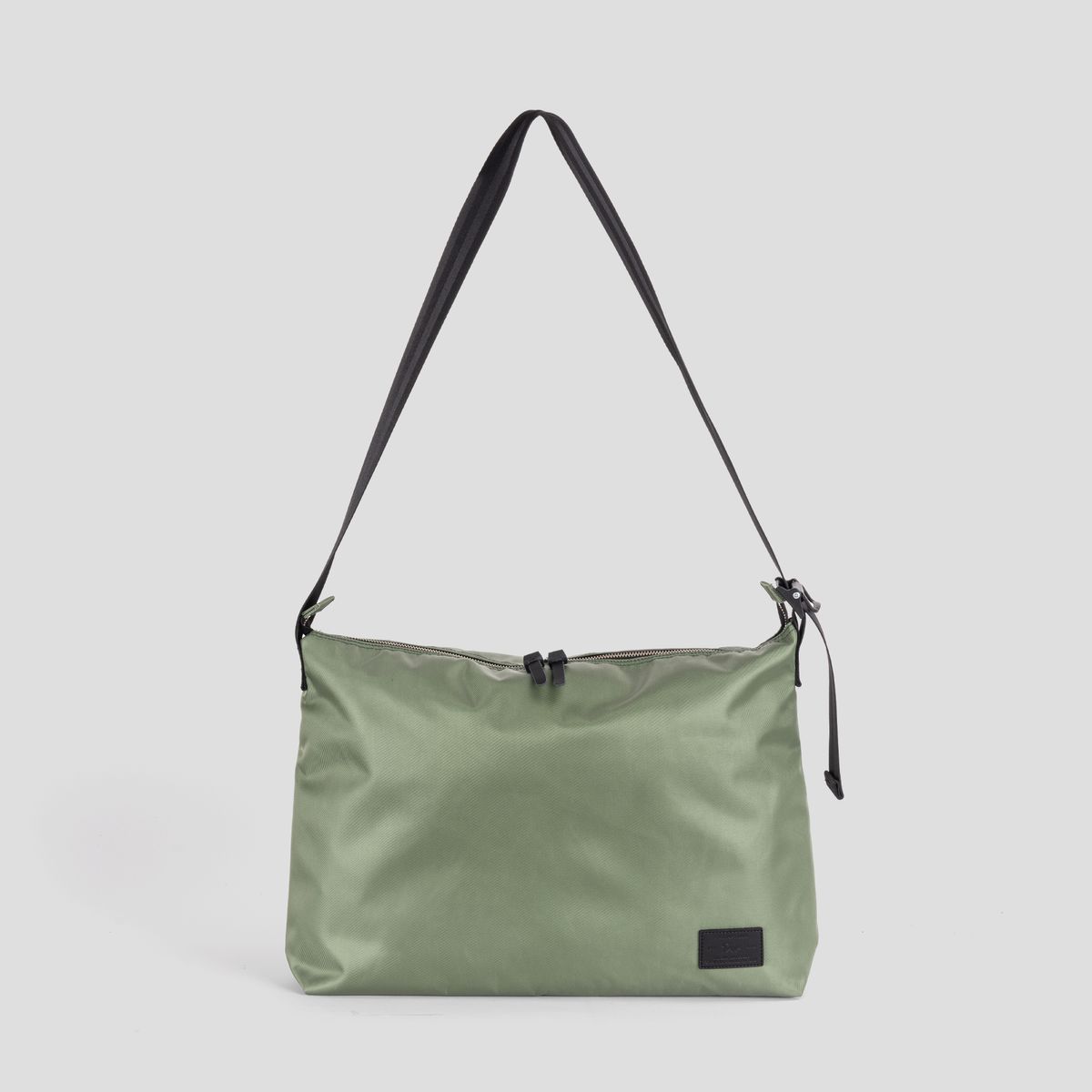 티알브이알(TRVR) Staple Easy Shoulder Olive