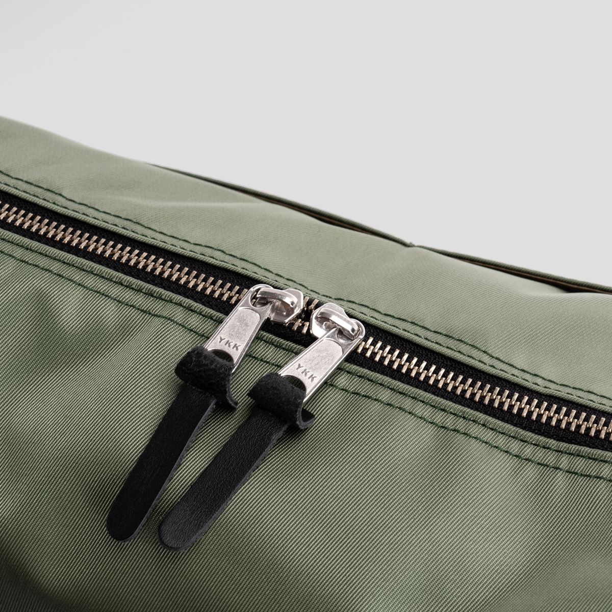 티알브이알(TRVR) Staple Easy Shoulder Olive