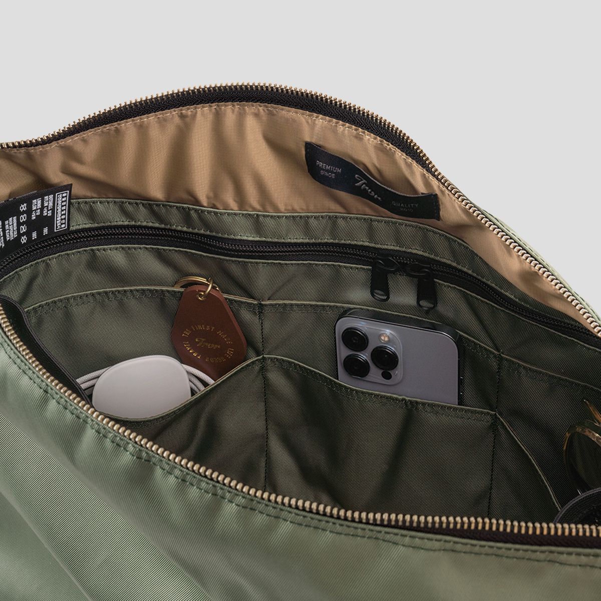 티알브이알(TRVR) Staple Easy Shoulder Olive