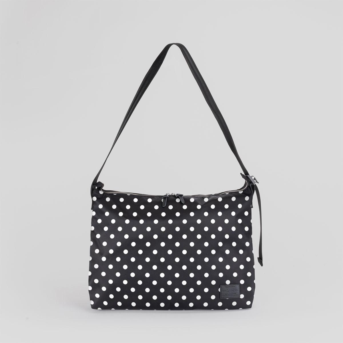 티알브이알(TRVR) Staple Easy Shoulder Polka Dot
