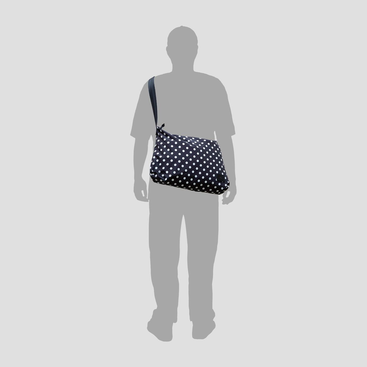 티알브이알(TRVR) Staple Easy Shoulder Polka Dot