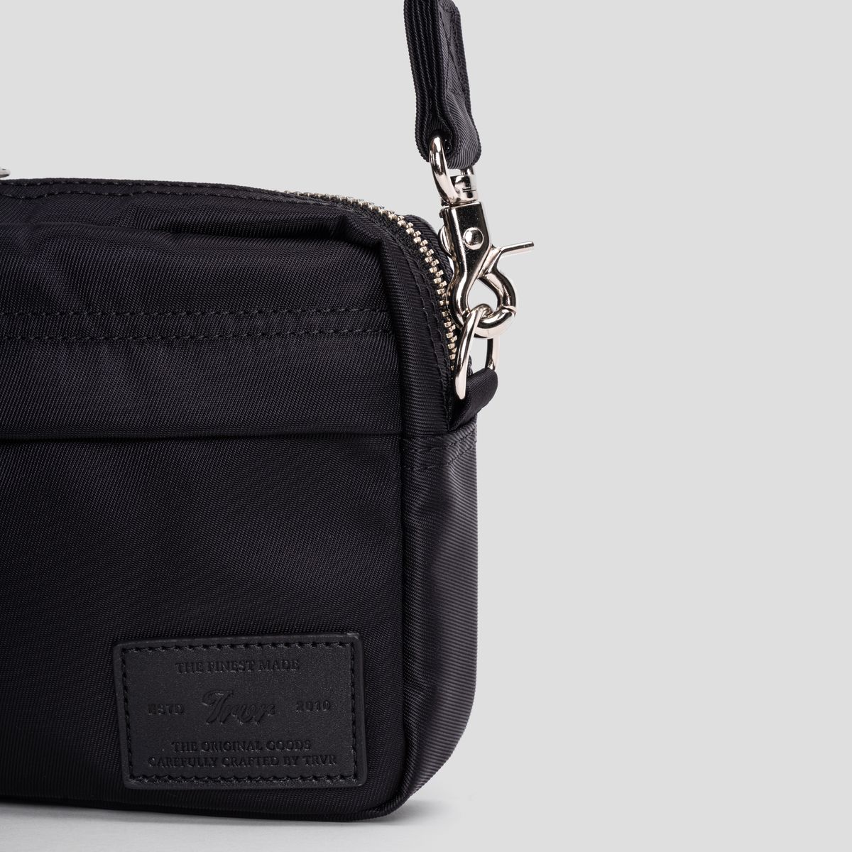 티알브이알(TRVR) Staple Travel Pouch Black