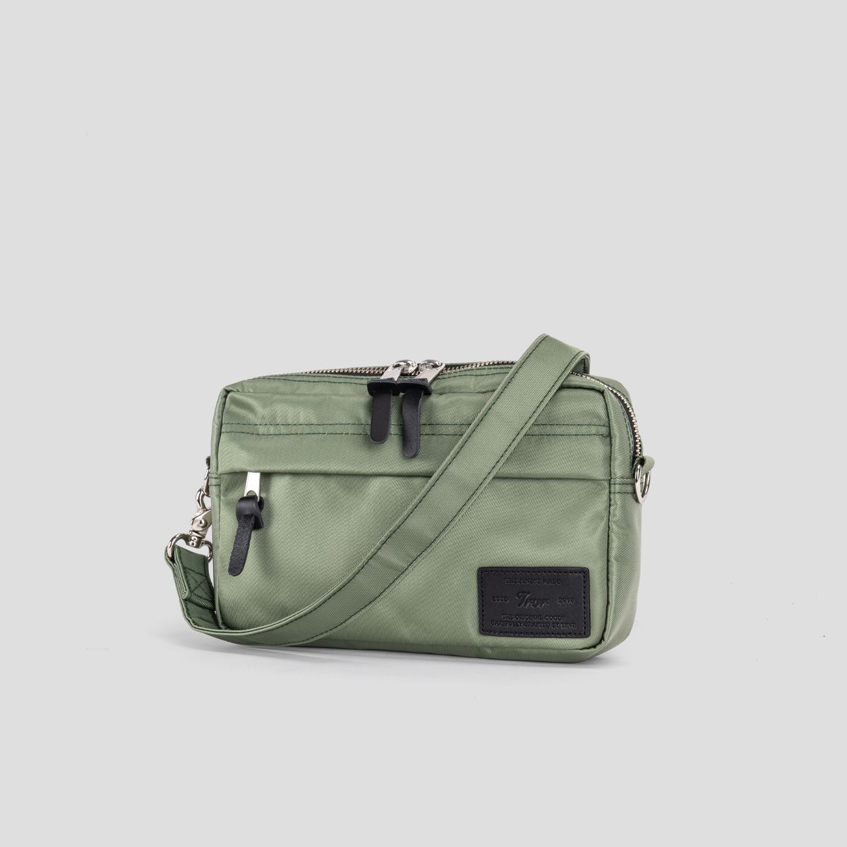 티알브이알(TRVR) Staple Travel Pouch Olive