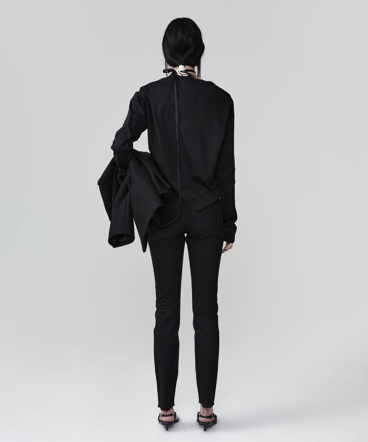 이안조(EAN JO) PREMIUM COTTON LOOSE FIT LONG SLEEVE (BLACK)