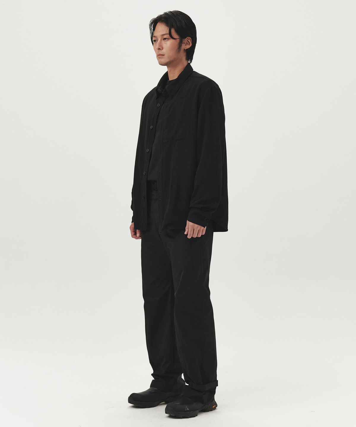 이이(EE) MENS SHIRT BLACK