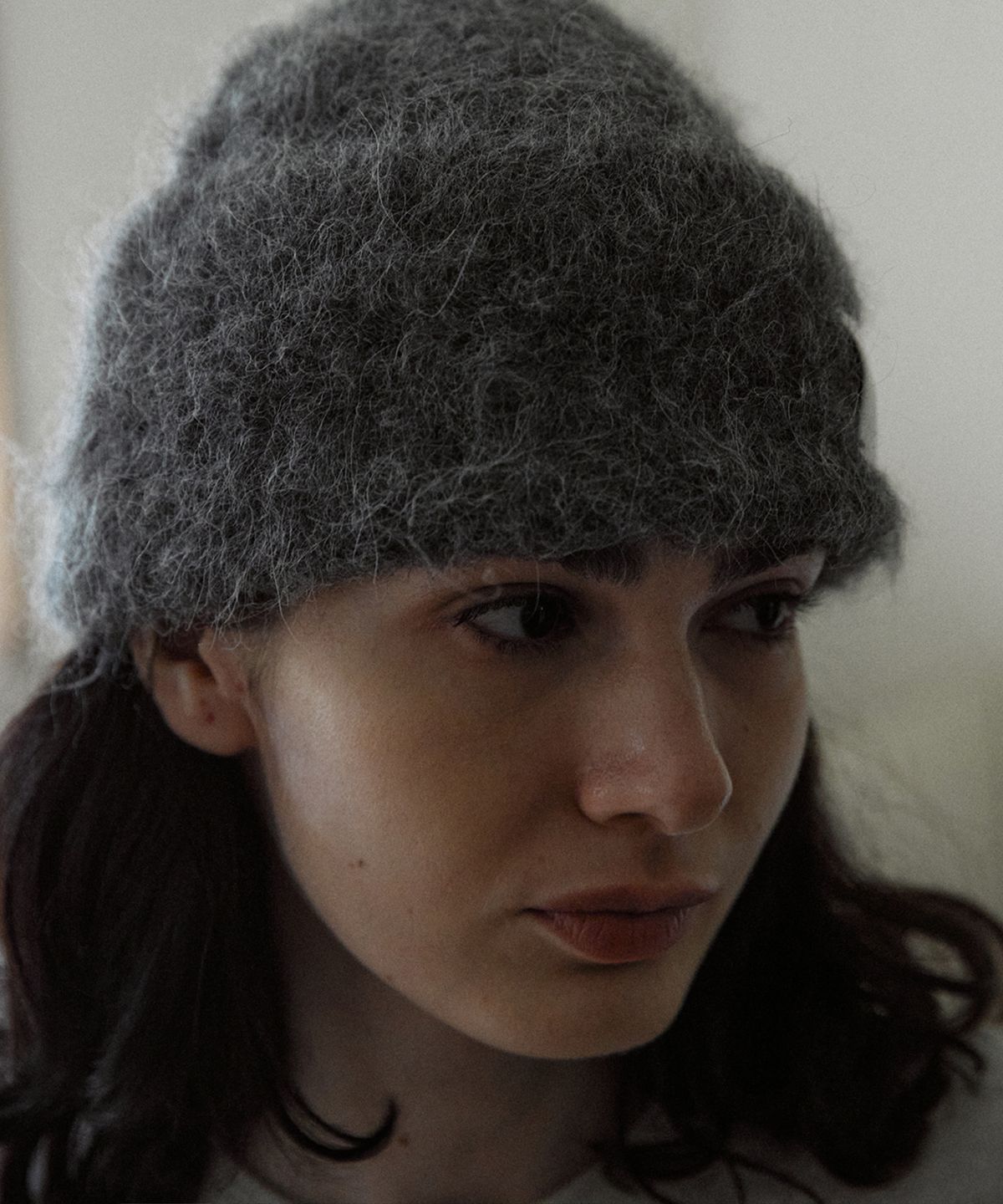 스텝어라운드(STEP AROUND) Hairy Alpaca Beanie (Charcoal)