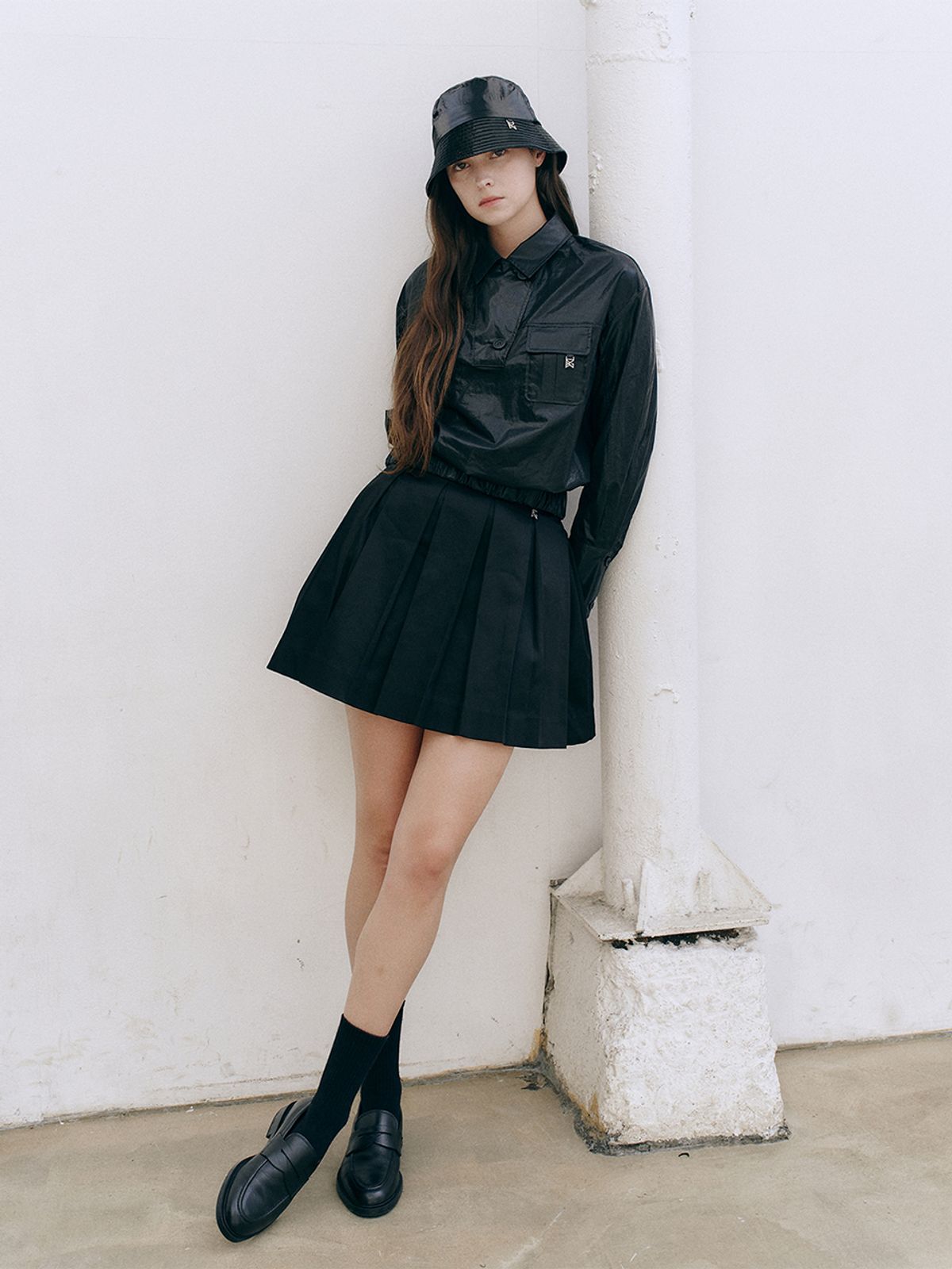 버뮤다그래스(BERMUDAGRASS) 글로시 포켓 자켓_BLACK