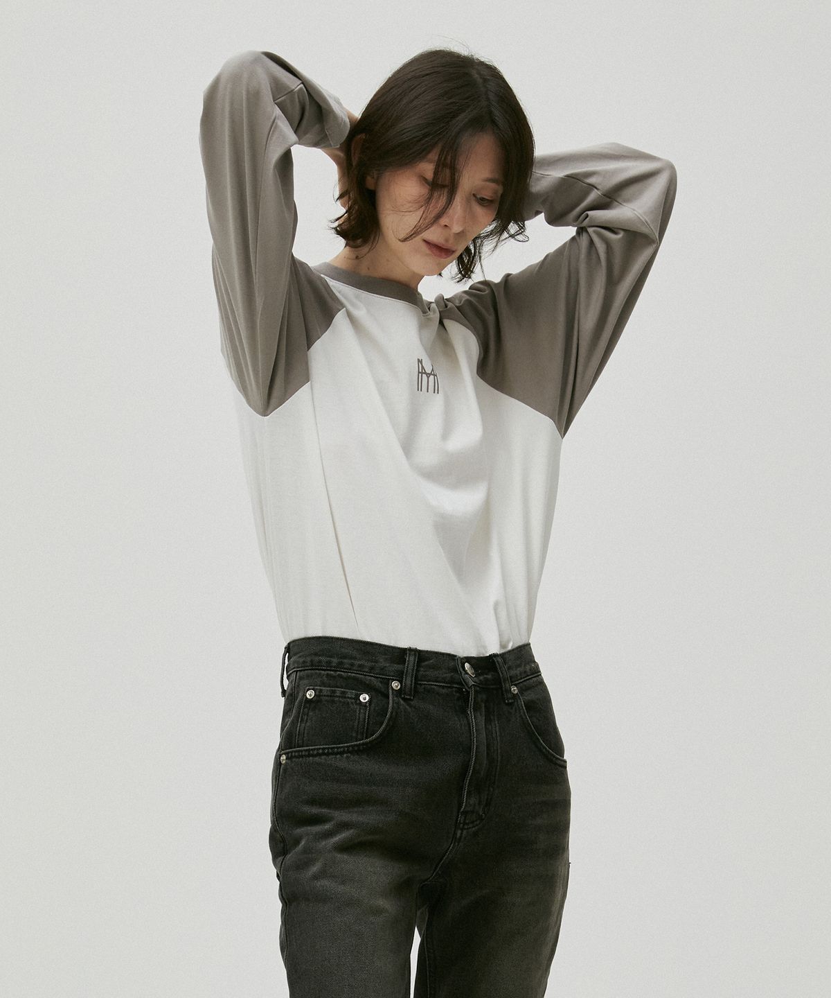 하이투(HYIIⁿ) 유니폼 래글런 티셔츠 [그레이]