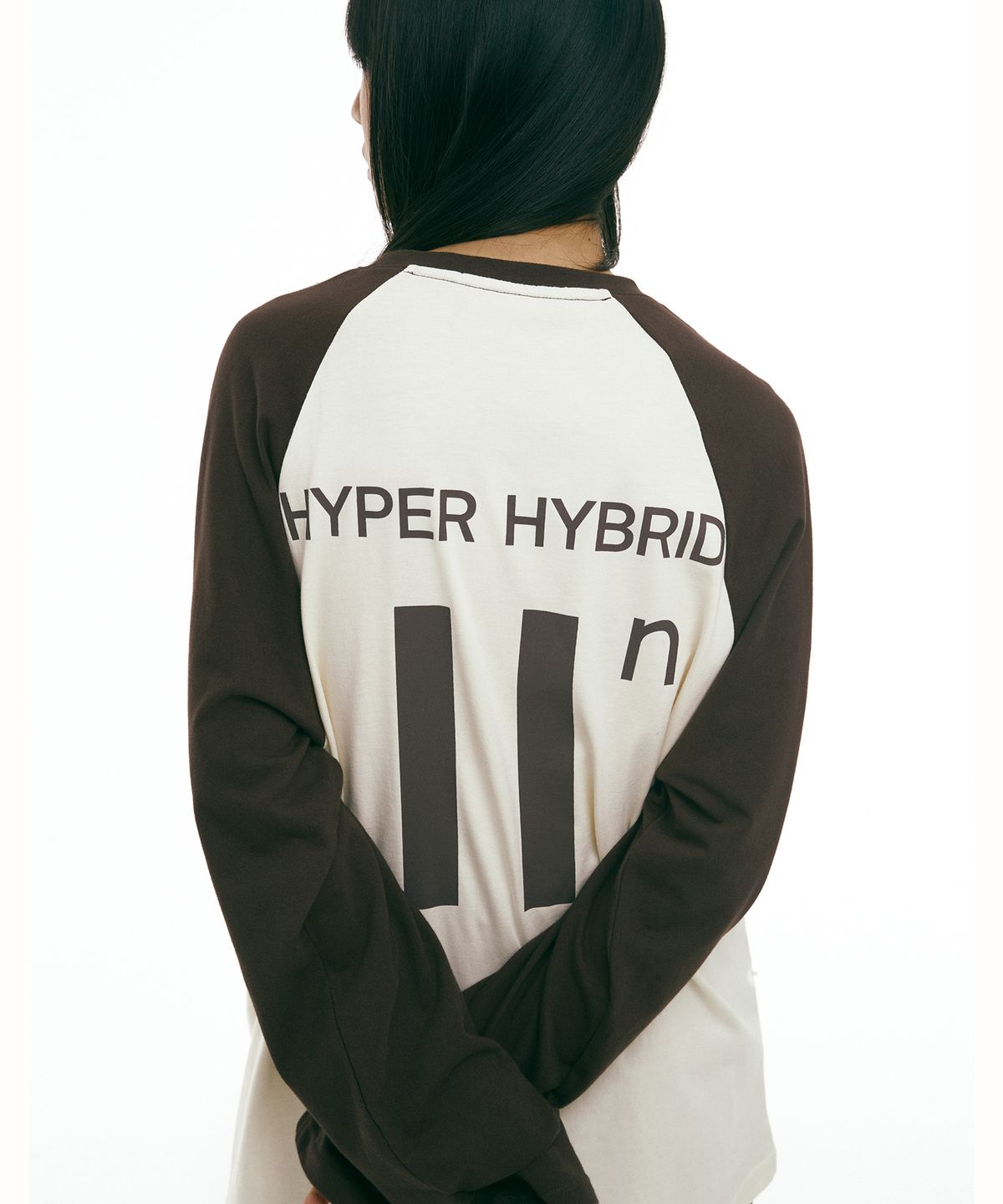 하이투(HYIIⁿ) 유니폼 래글런 티셔츠 [브라운]