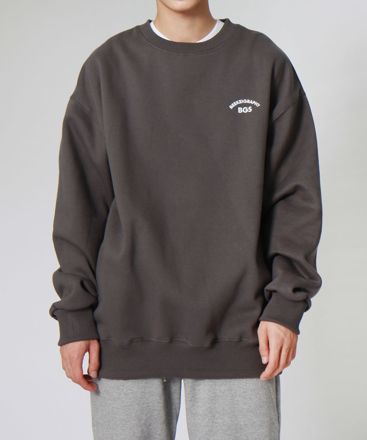 앱놀머씽(ABNORMALTHING) BGS23 CREWNECK (CHARCOAL)