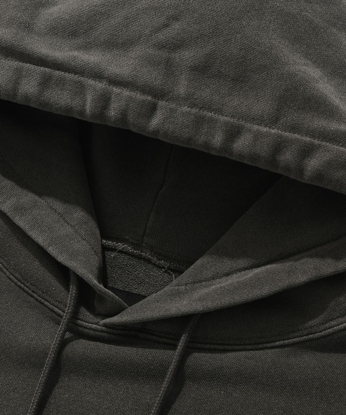 스웨이드(SUADE) BALLOON SUADE LOGO HOODIE [PIGMENT BLACK]