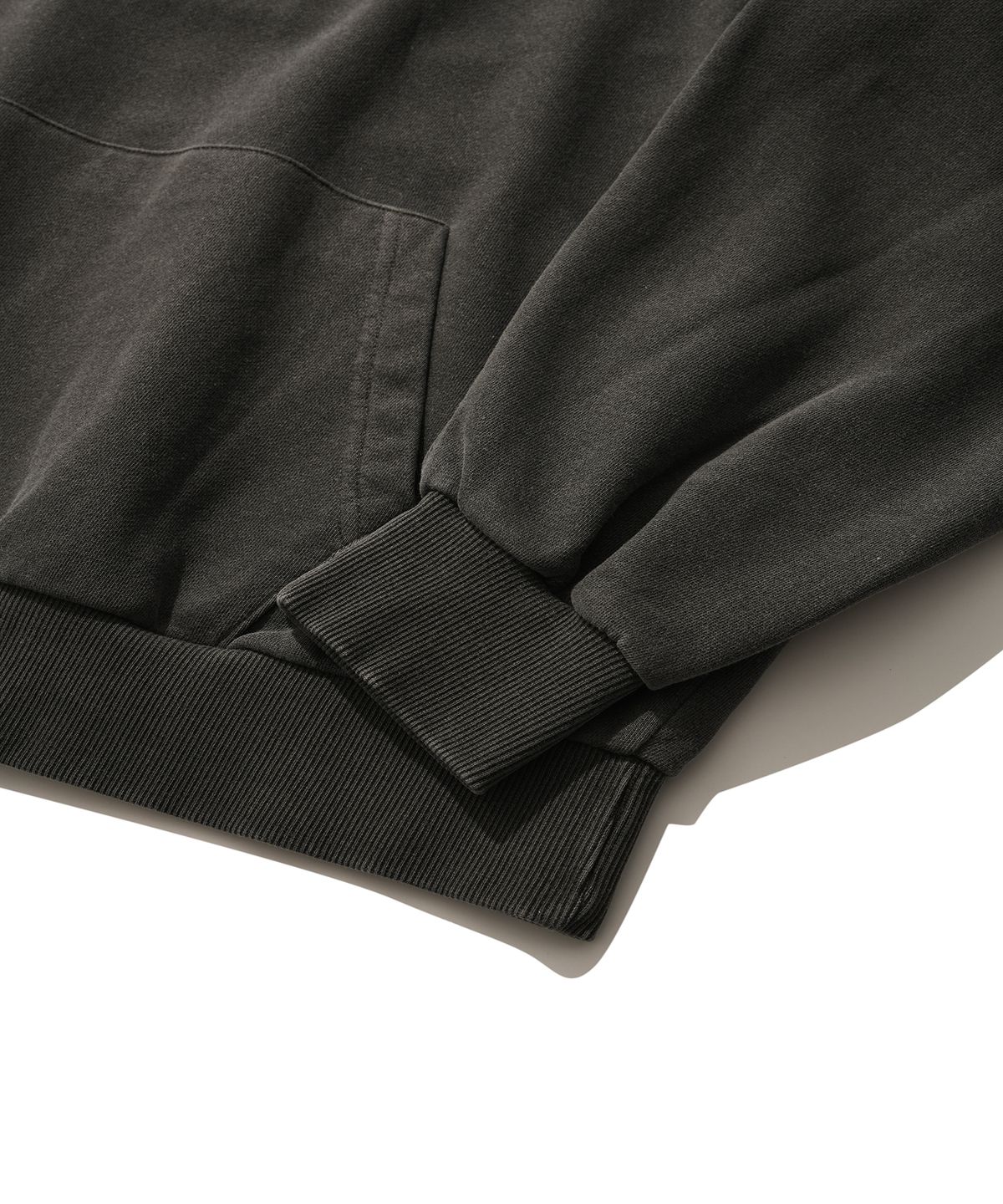 스웨이드(SUADE) BALLOON SUADE LOGO HOODIE [PIGMENT BLACK]
