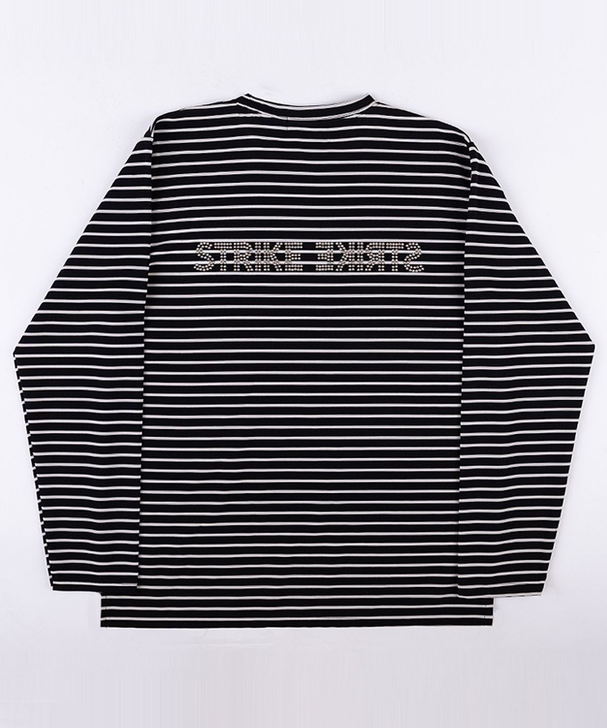 스트라이크(STRIKE) Artwork Stud Striped T-shirt (BLACK)