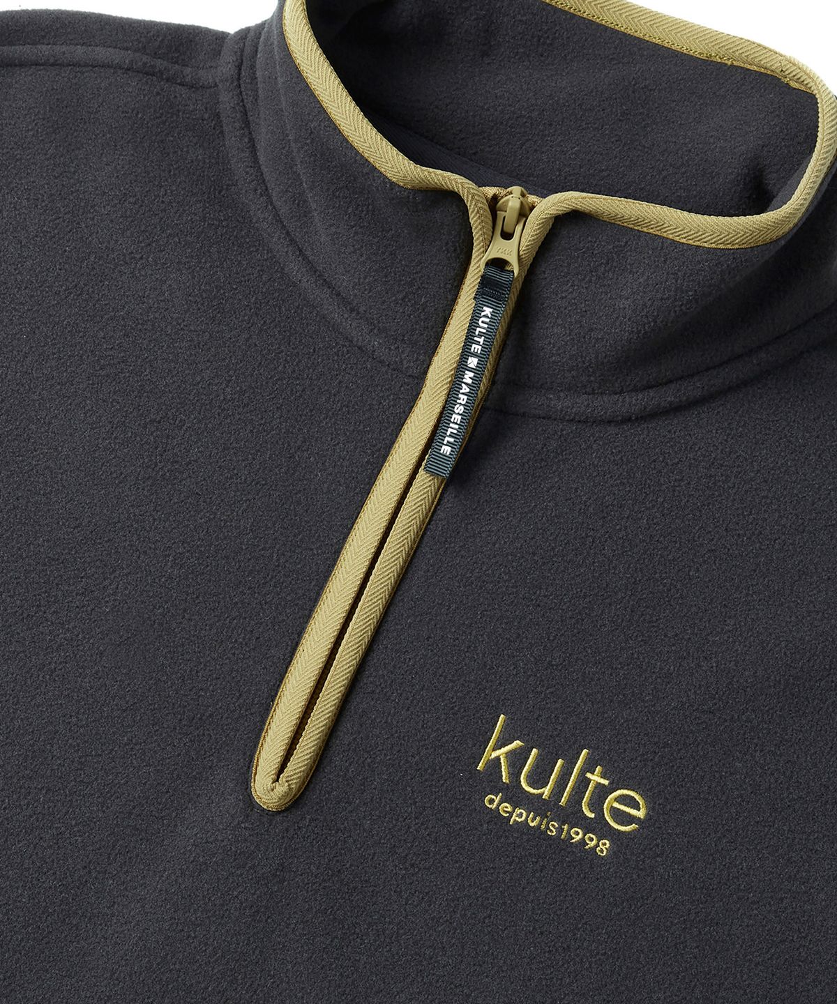 쿨트(KULTE) 클래식 로고 플리스 하프집업 크루넥 GREY