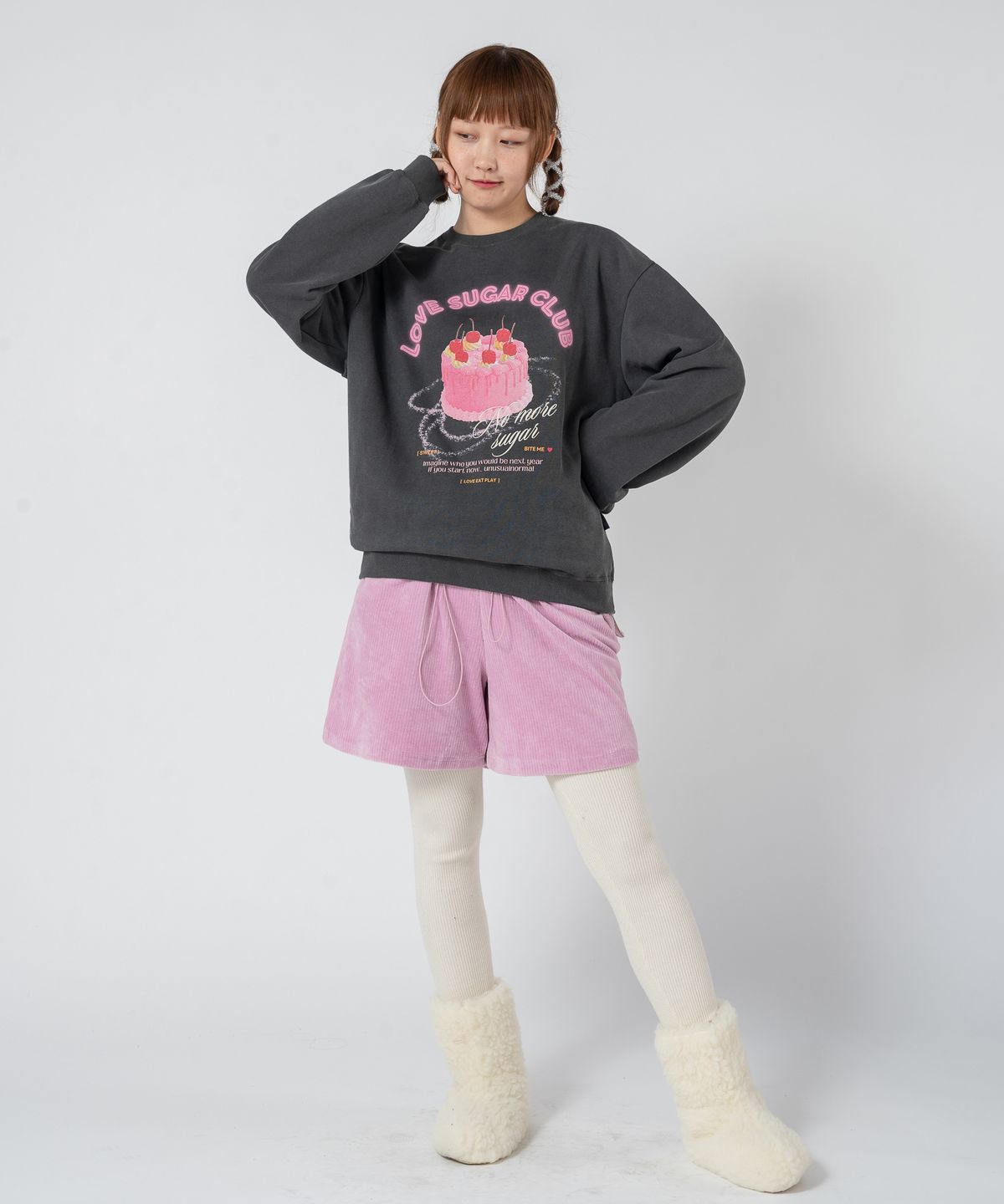 언유주얼 노말(UNUSUALNORMAL) SUGAR CAKE SWEAT SHIRT _ PIGMENT GREY