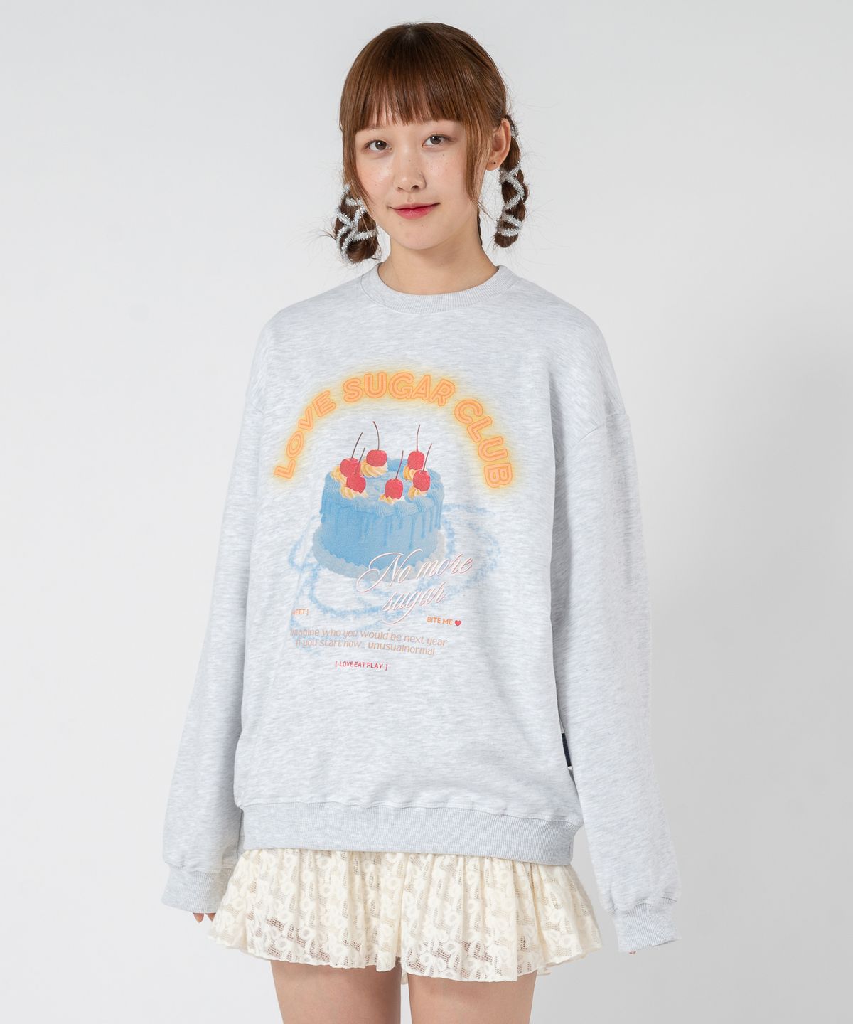 언유주얼 노말(UNUSUALNORMAL) SUGAR CAKE SWEAT SHIRT _ WHITE MELANGE