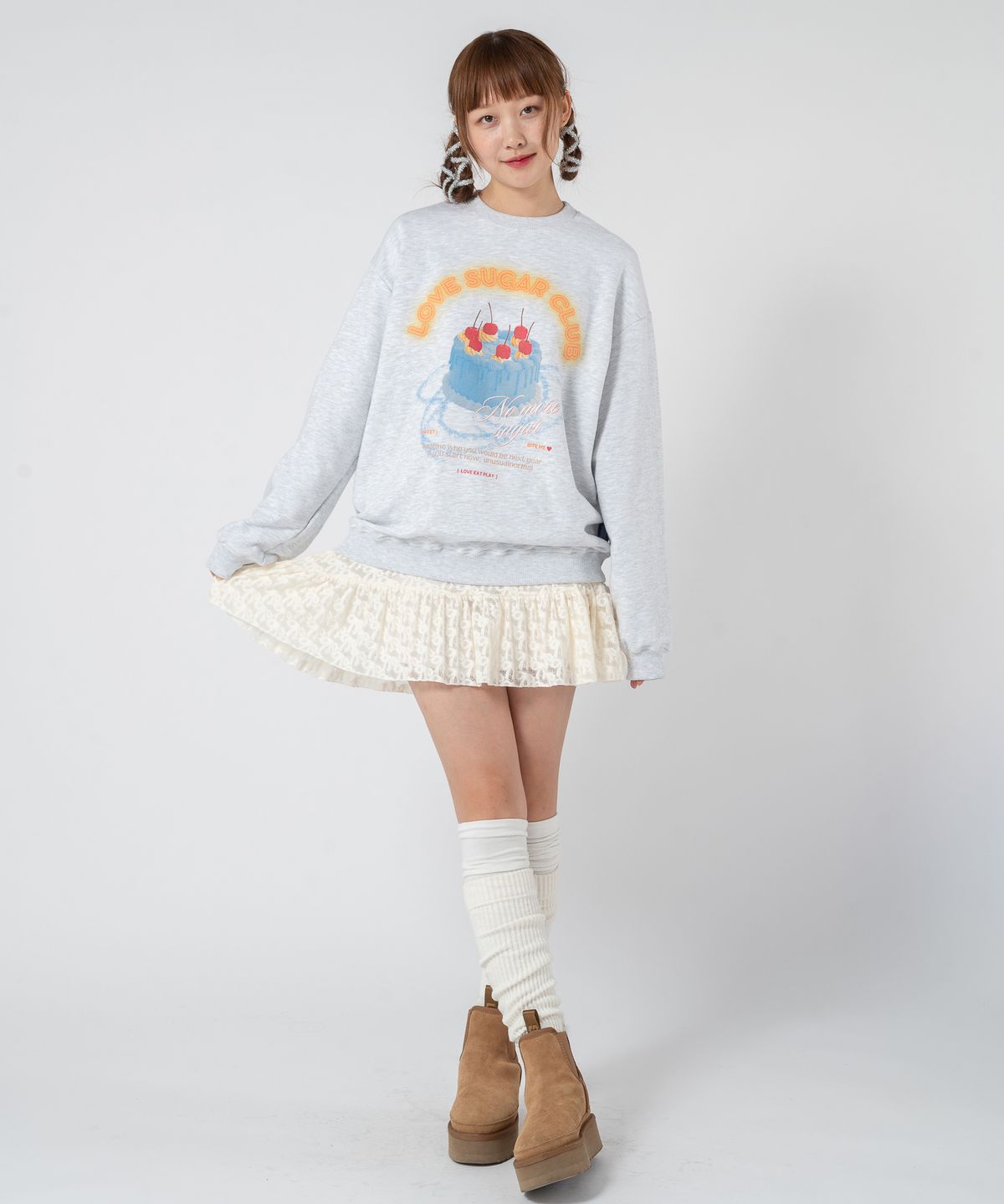 언유주얼 노말(UNUSUALNORMAL) SUGAR CAKE SWEAT SHIRT _ WHITE MELANGE