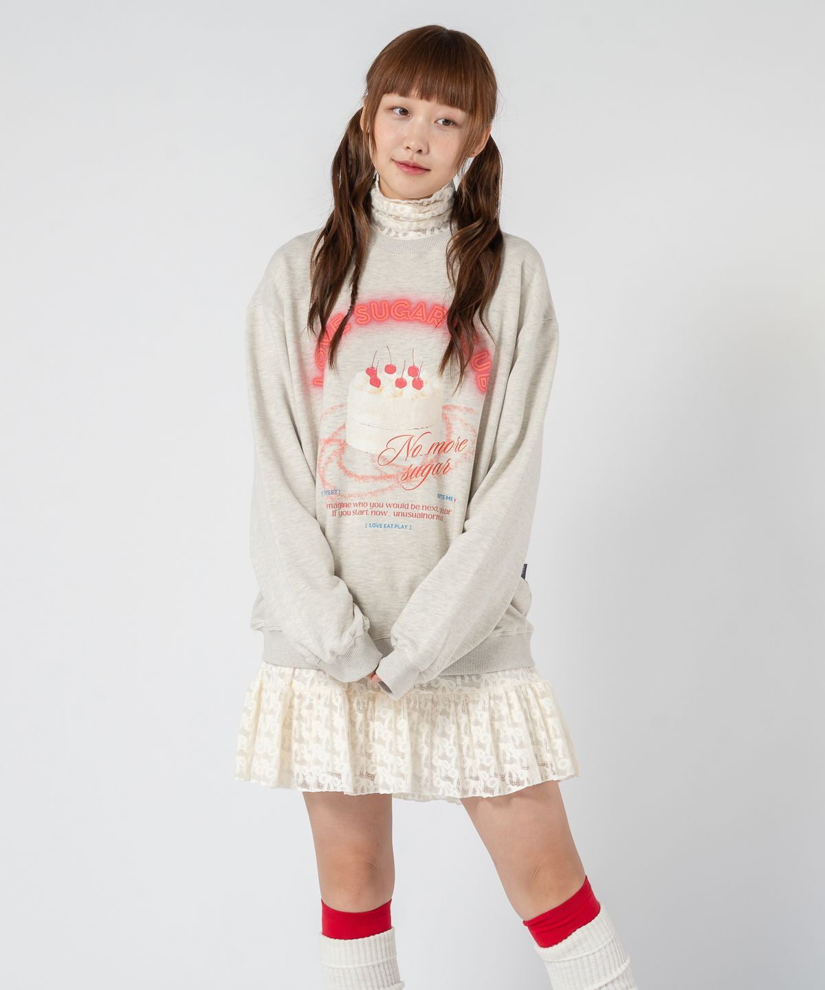 언유주얼 노말(UNUSUALNORMAL) SUGAR CAKE SWEAT SHIRT _ OATMEAL