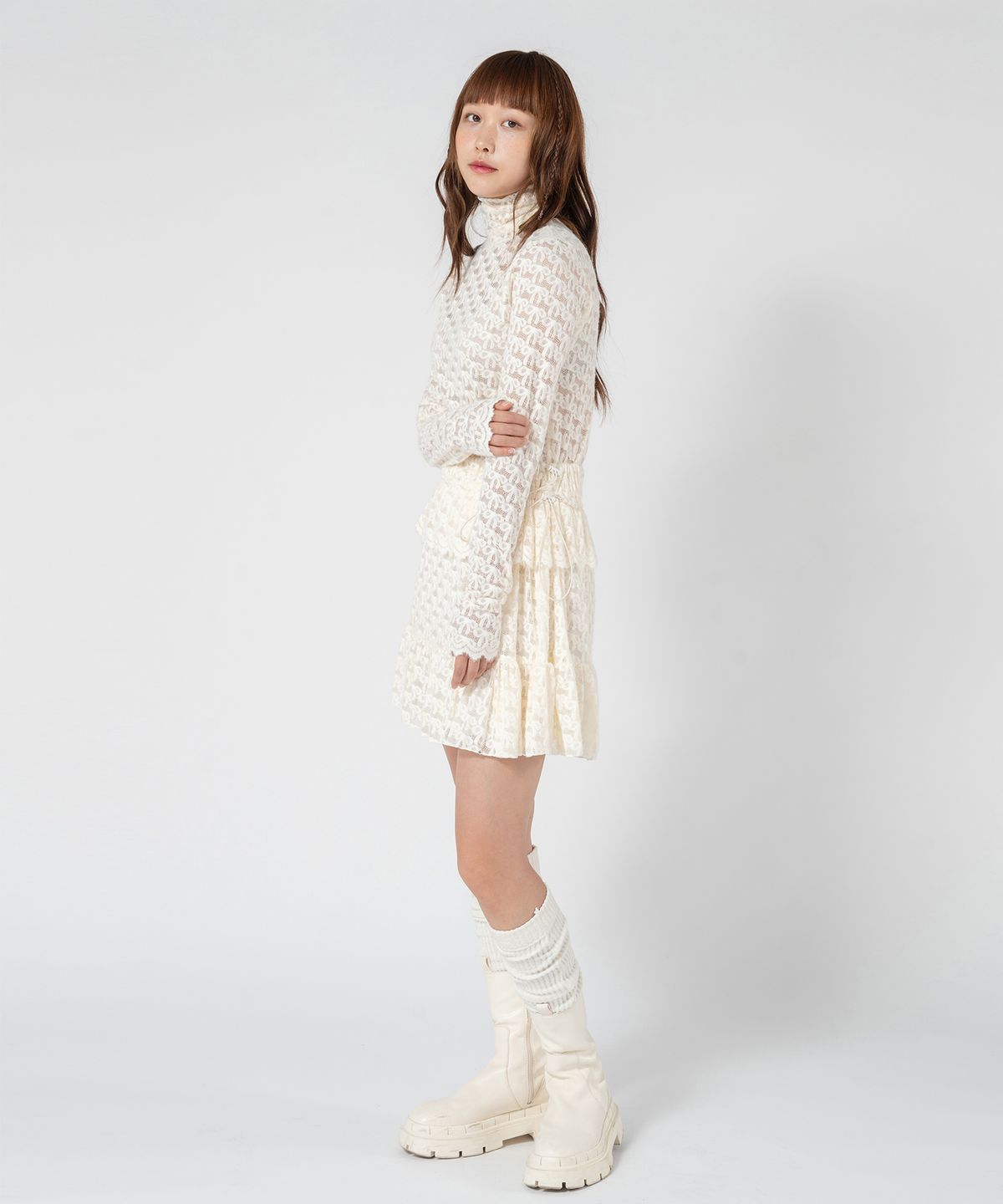 언유주얼 노말(UNUSUALNORMAL) RIBBON HIGH-NECK T-SHIRT _ CREAM