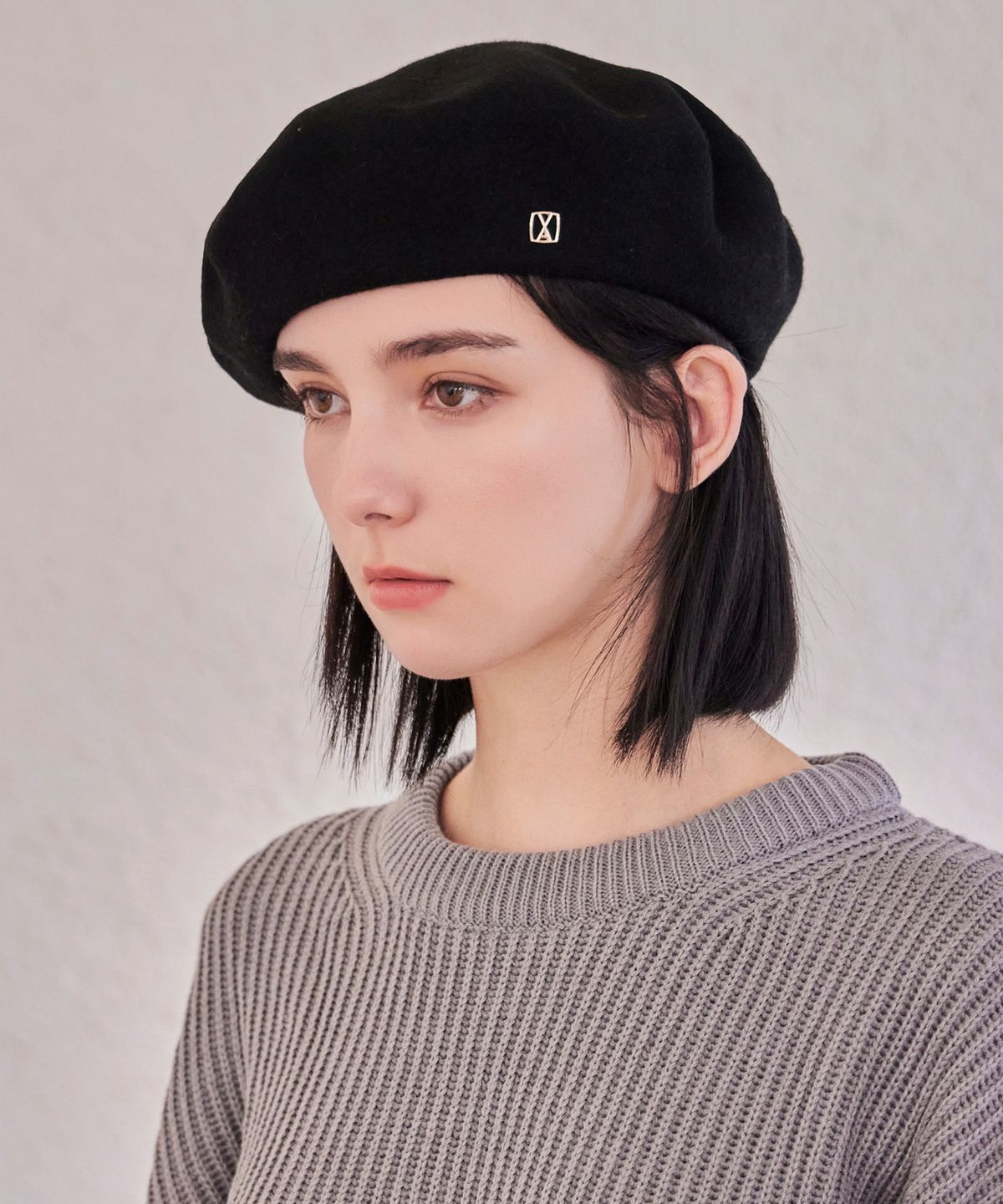 바잘(VARZAR) VA 스퀘어 스터드 울 베레모 블랙