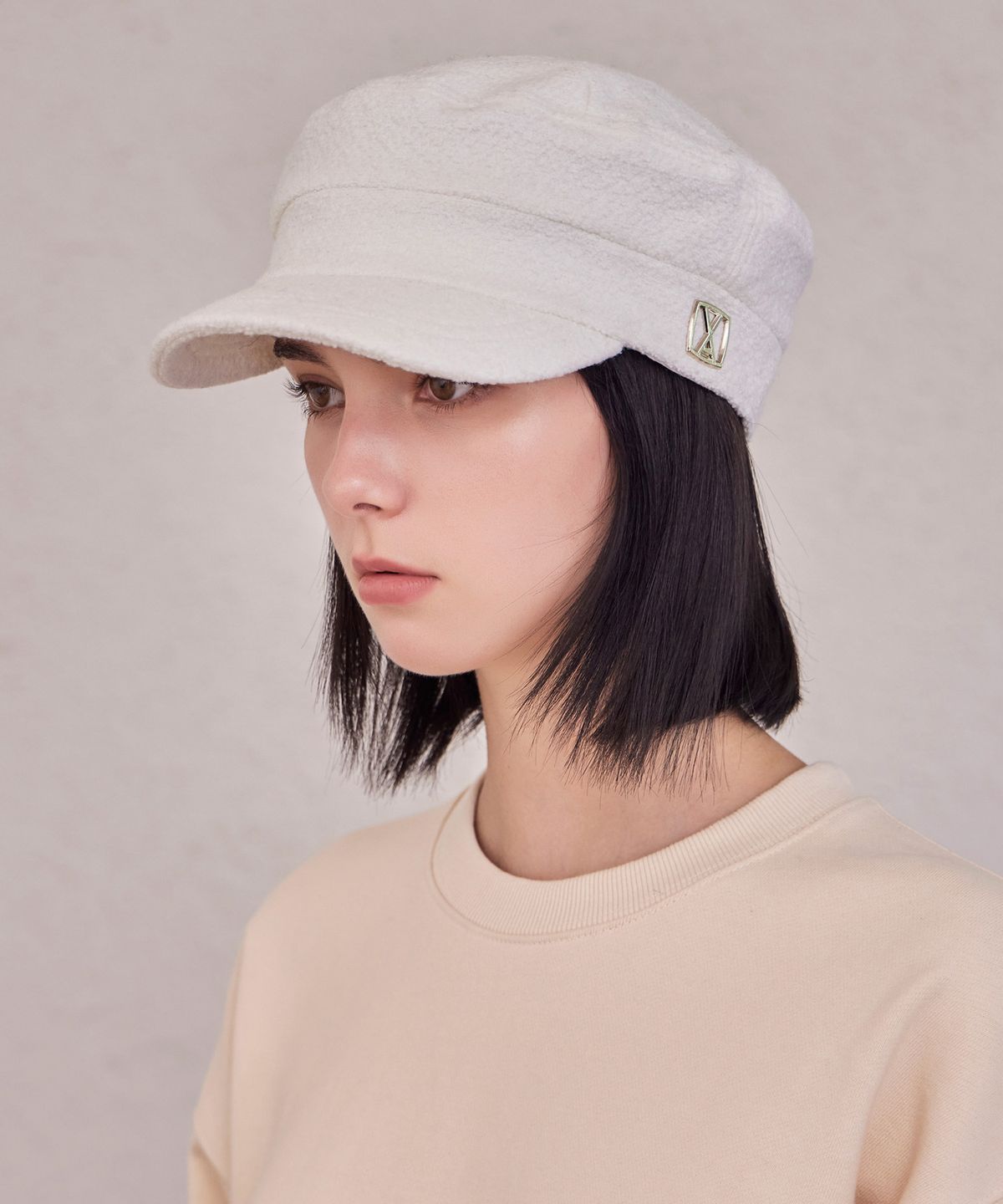 바잘(VARZAR) VA 스퀘어 스터드 울 마도로스 캡 아이보리