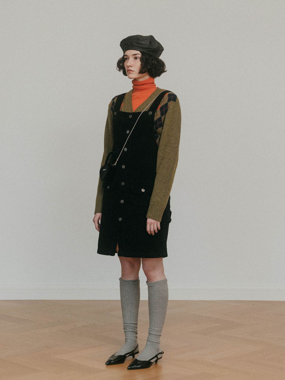 시엔느(SIENNE) Corduroy Suspender Dress (Black)
