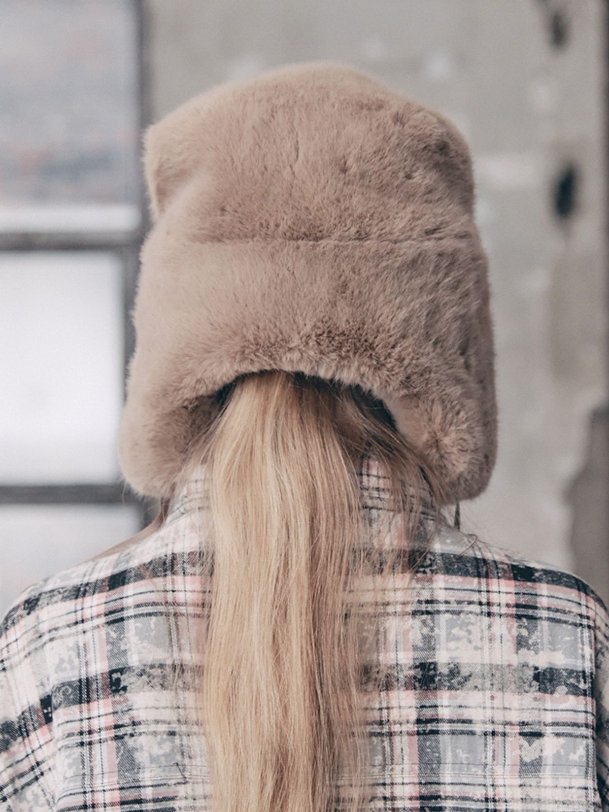 에즈이프 캘리(ASIF CALIE) VEGAN FUR TRAPPER HAT BEIGE