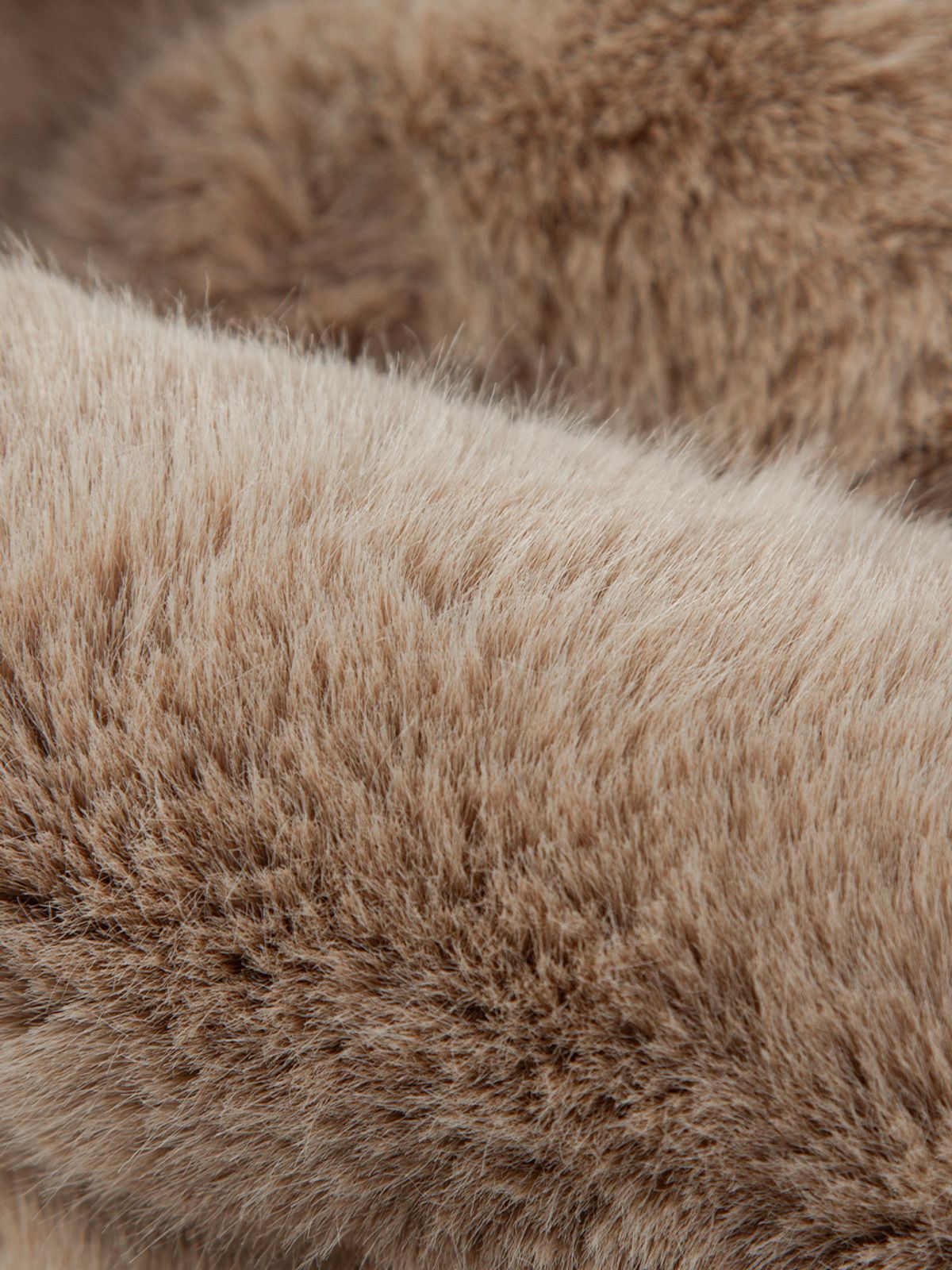 에즈이프 캘리(ASIF CALIE) VEGAN FUR TRAPPER HAT BEIGE