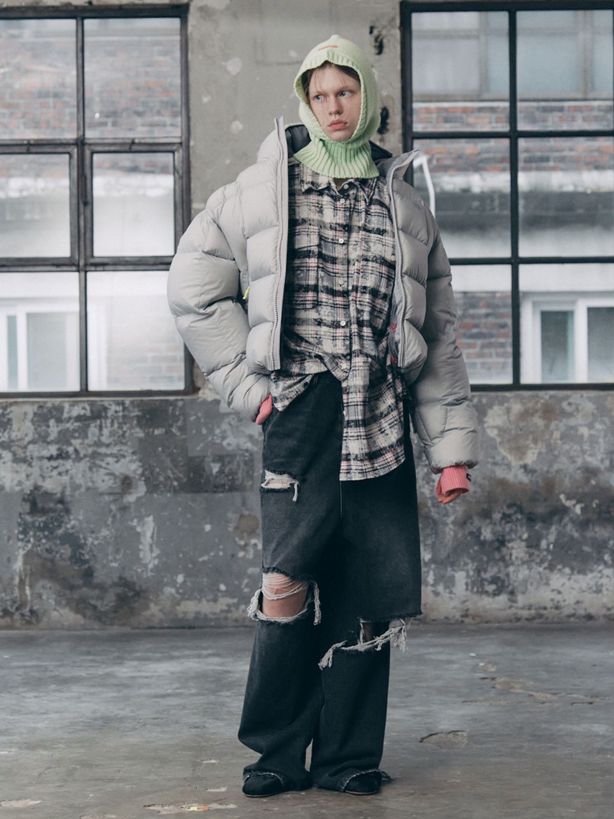 에즈이프 캘리(ASIF CALIE) DESTROYED WASHING DENIM PANTS BLACK