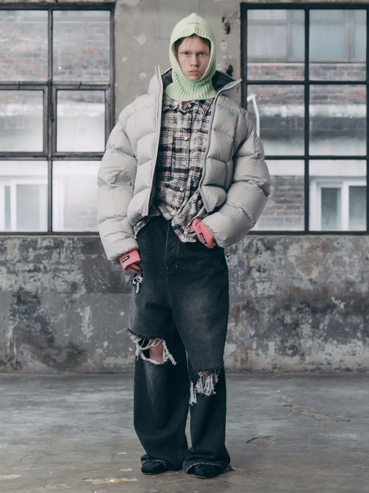 에즈이프 캘리(ASIF CALIE) DESTROYED WASHING DENIM PANTS BLACK