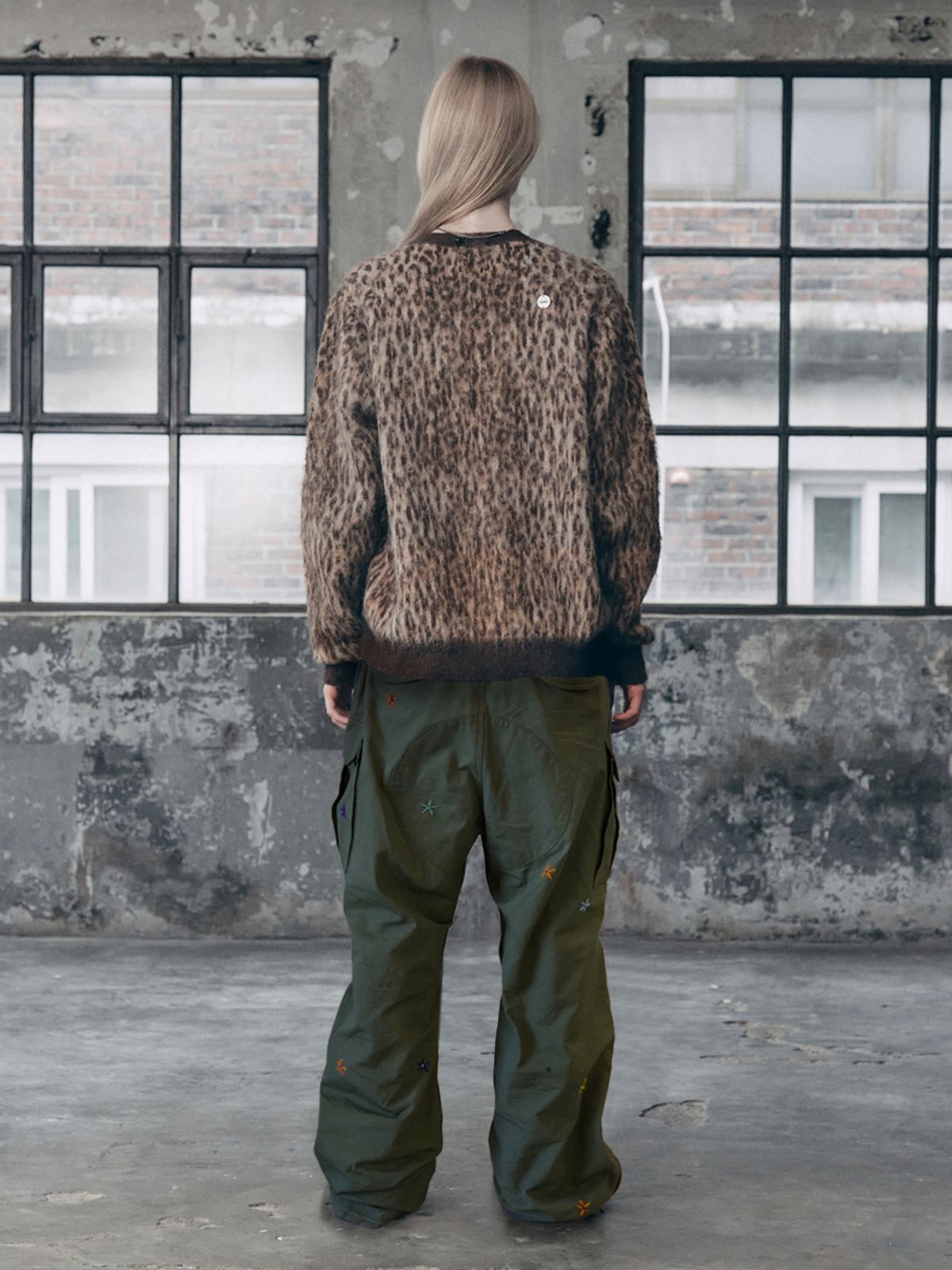 에즈이프 캘리(ASIF CALIE) FLOWER MILITARY CARGO PANTS KHAKI