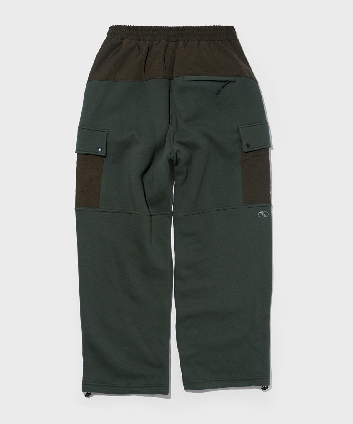 더블유엠씨(WMC) 패널 스웨트 카고팬츠_KHAKI