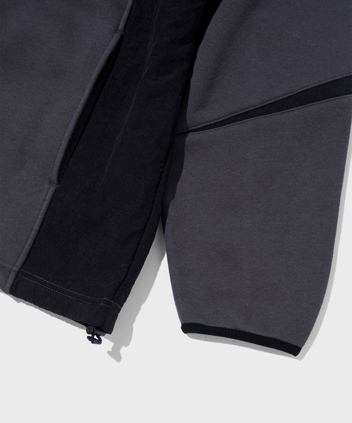 더블유엠씨(WMC) 패널 스웨트 후드_CHARCOAL GREY