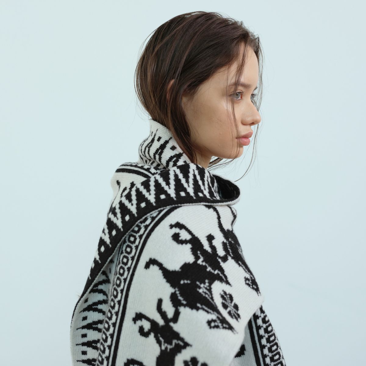 문스워드(MOONSWARD) BLACK & WHITE CLASSIC PATTERN MUFFLER