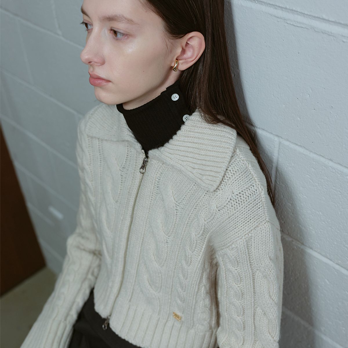 문스워드(MOONSWARD) BEIGE CABLE ZIP-UP CARDIGAN