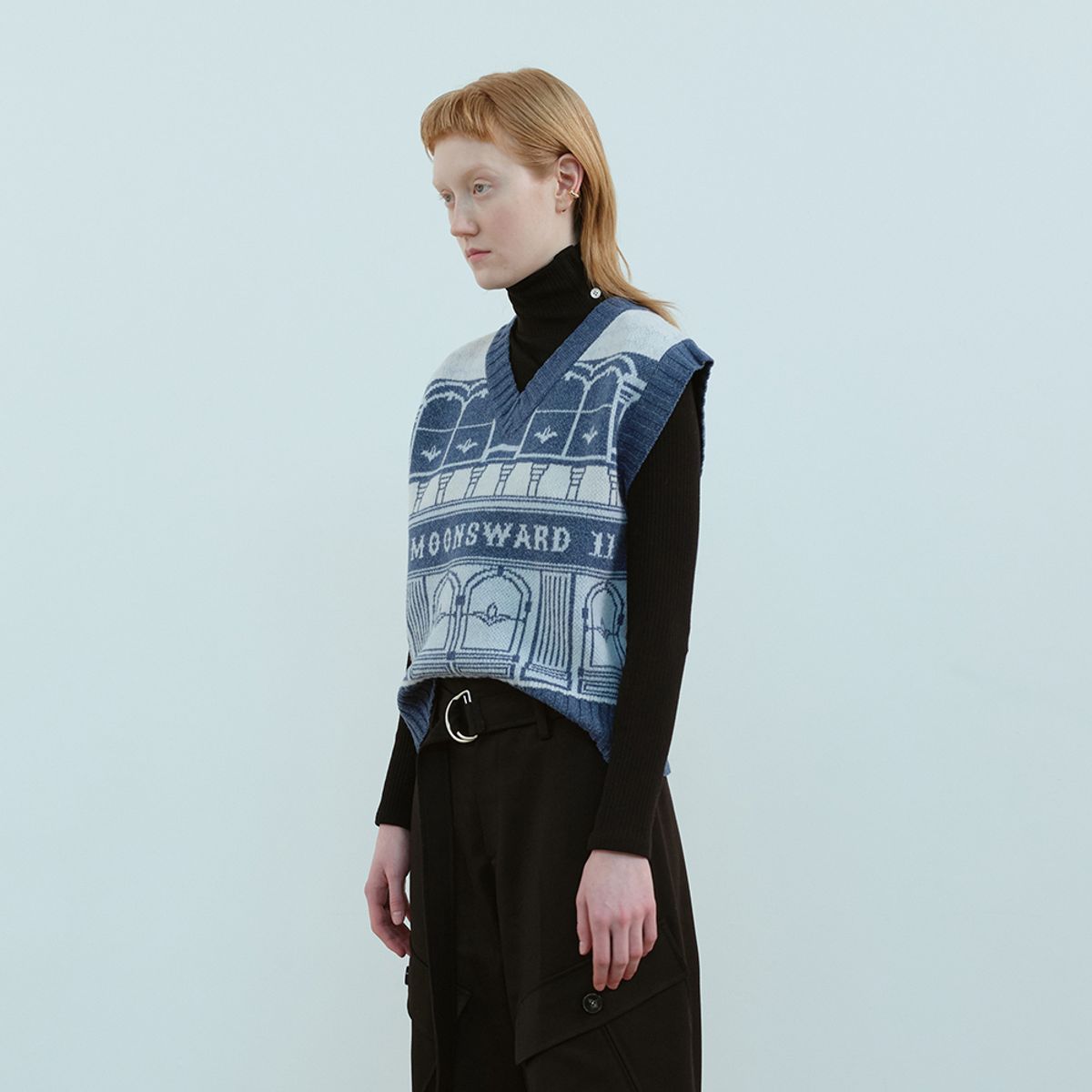 문스워드(MOONSWARD) BLUE CLASSIC KNIT VEST