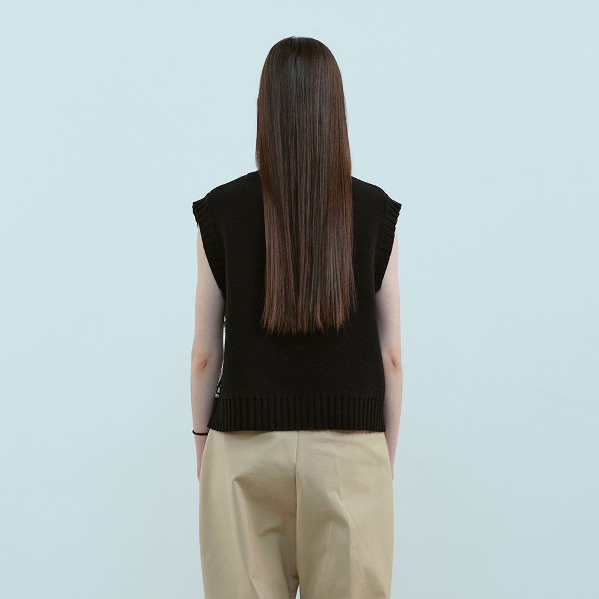 문스워드(MOONSWARD) BLACK CLASSIC KNIT VEST