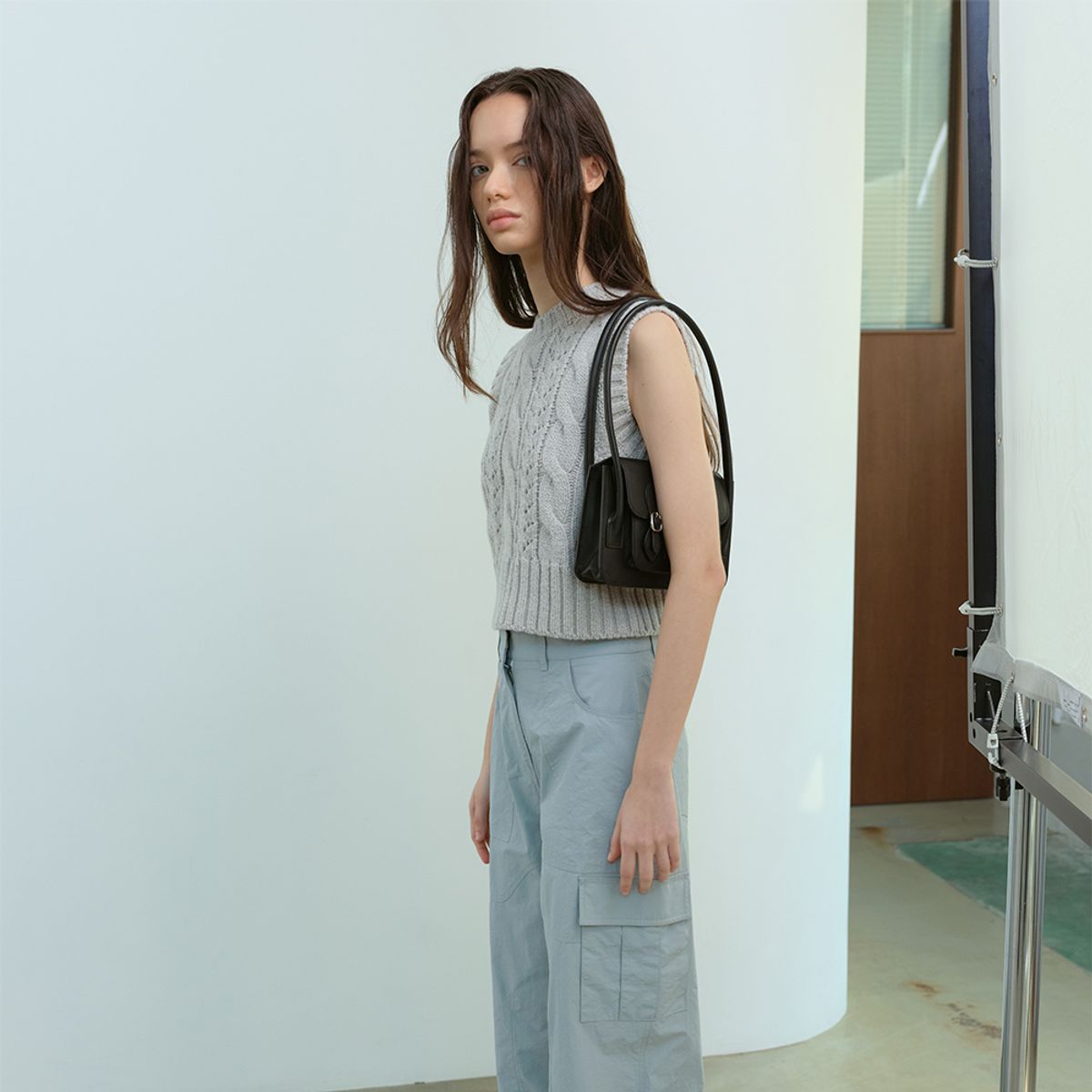 문스워드(MOONSWARD) GREY CABLE KNIT VEST