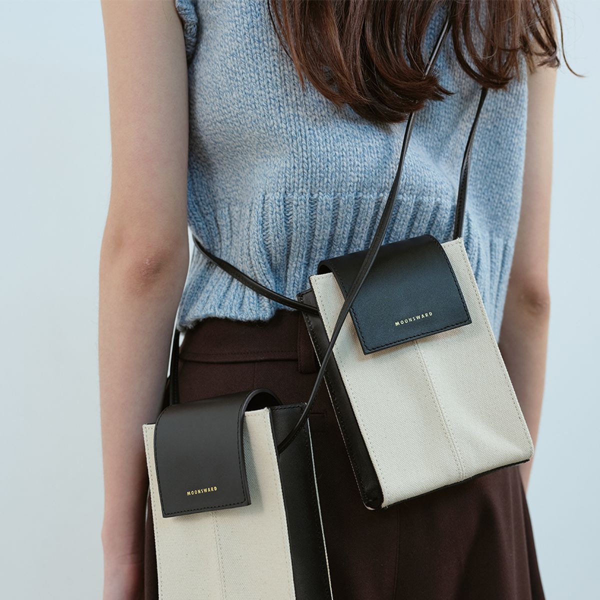 문스워드(MOONSWARD) BLUE CABLE KNIT VEST