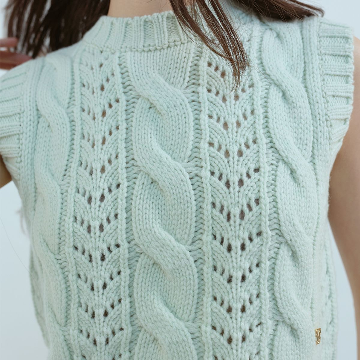 문스워드(MOONSWARD) MINT CABLE KNIT VEST